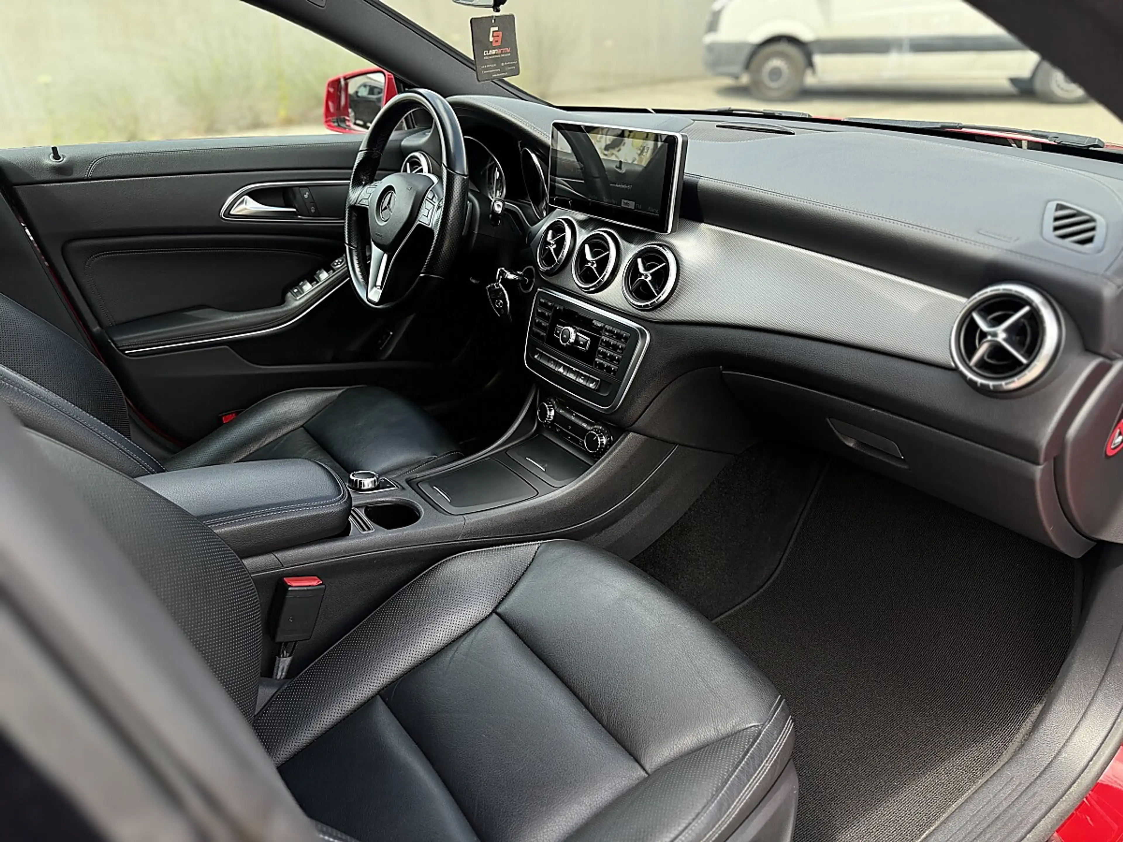 Mercedes-Benz CLA 220 CDI Urban — photo 13