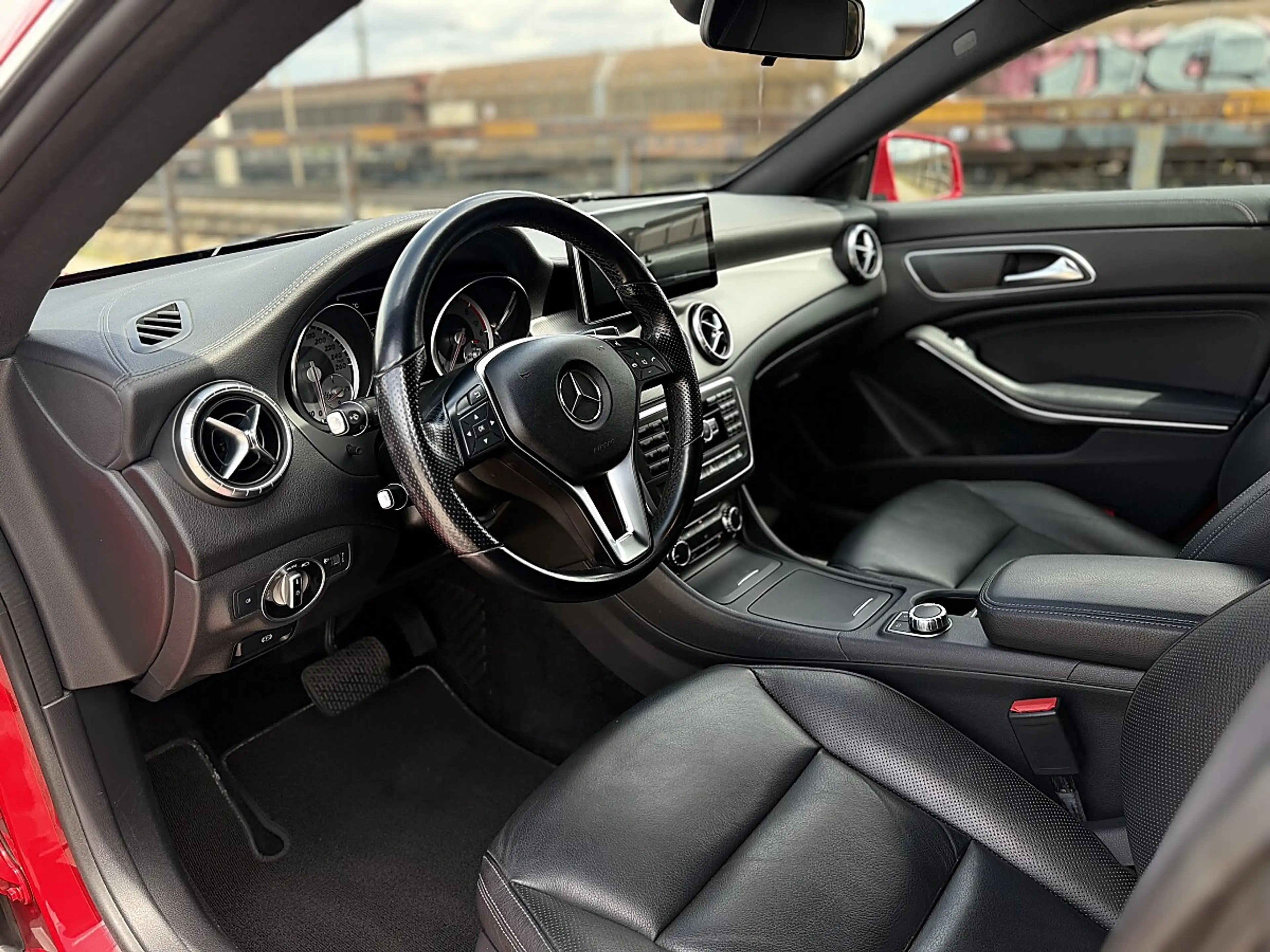 Mercedes-Benz CLA 220 CDI Urban — photo 12