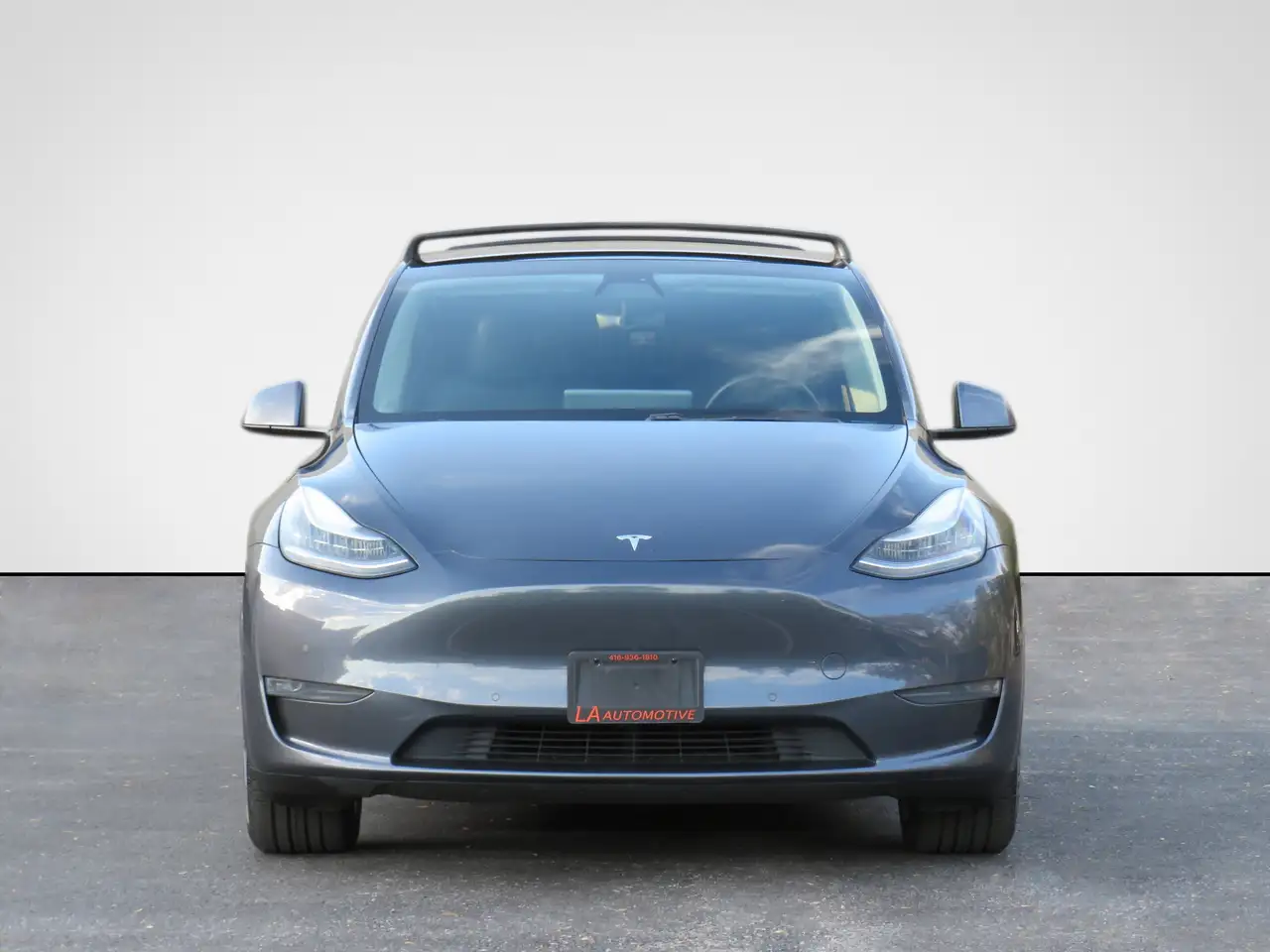 Tesla Model Y снимка Tesla Model Y