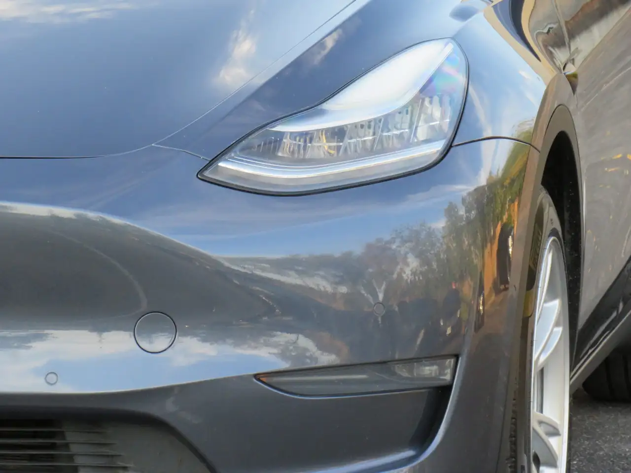 Tesla Model Y снимка Tesla Model Y