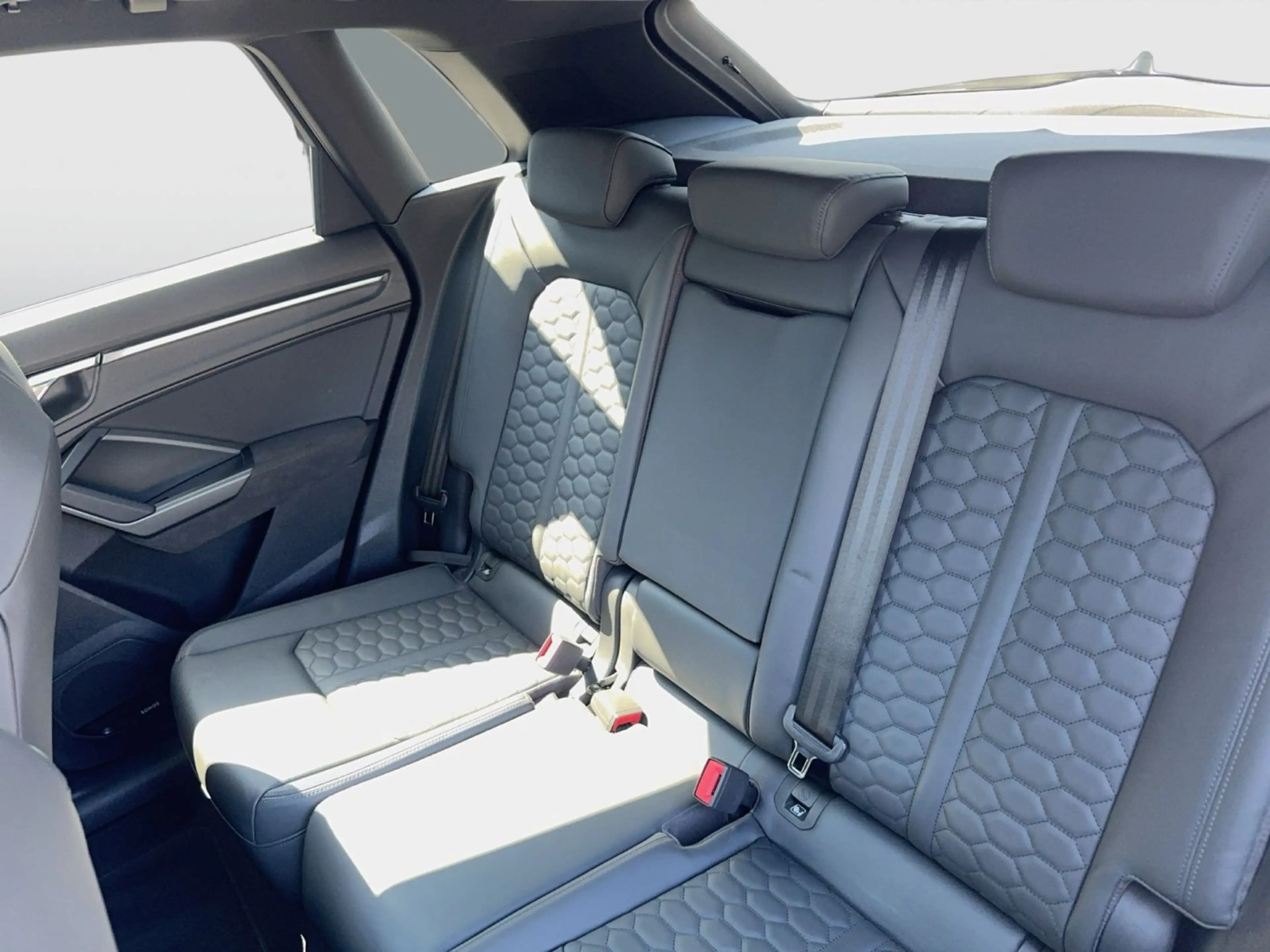 Audi RS Q3 quattro RS-AGA AHK PANO MATRIX 360° SONOS — photo 13