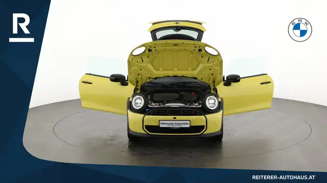 Mini Cooper Cooper view 6