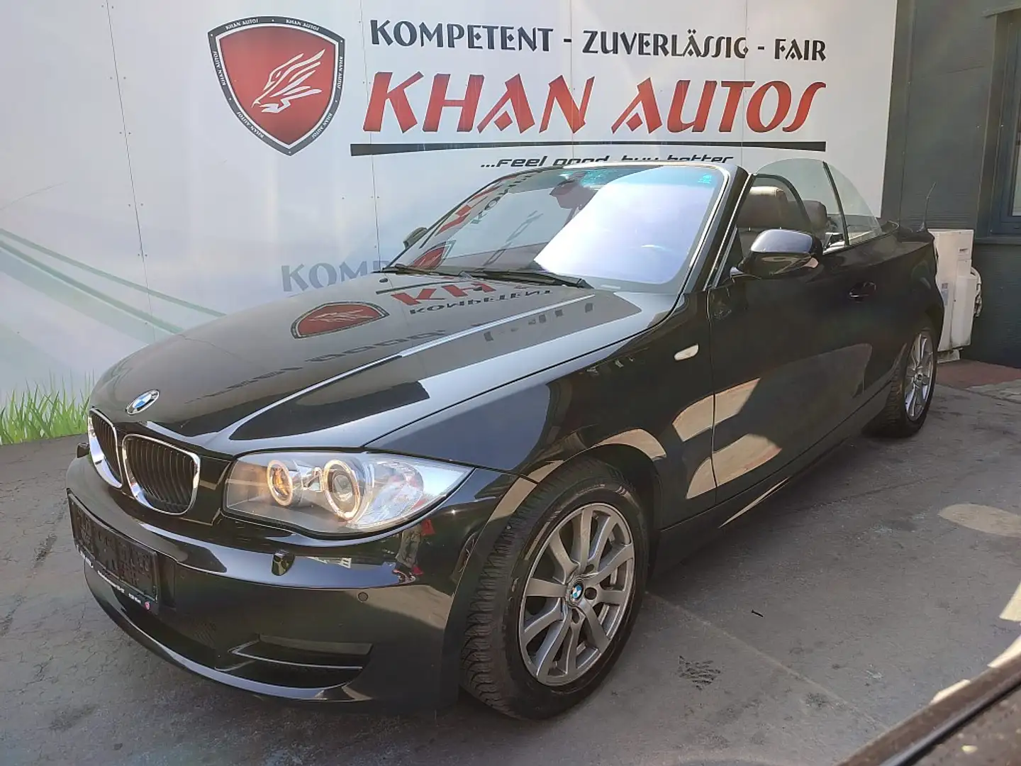 BMW 120 d Cabrio Aut. *M-Paket*Navi*Leder*Xenon* Schwarz - 2