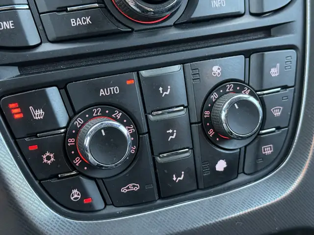 Opel Astra view 21