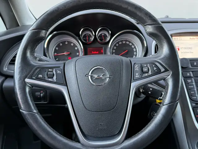 Opel Astra view 13