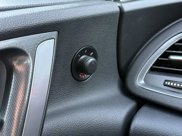 Opel Astra view 9