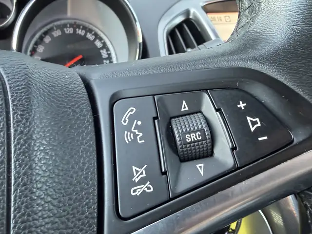 Opel Astra view 15