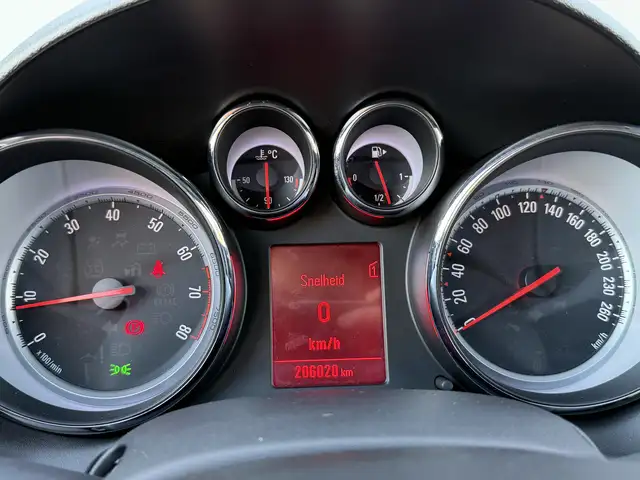 Opel Astra view 14