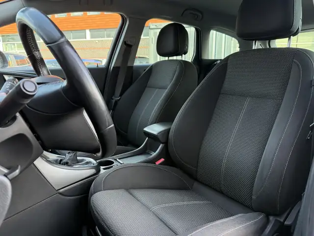 Opel Astra view 5