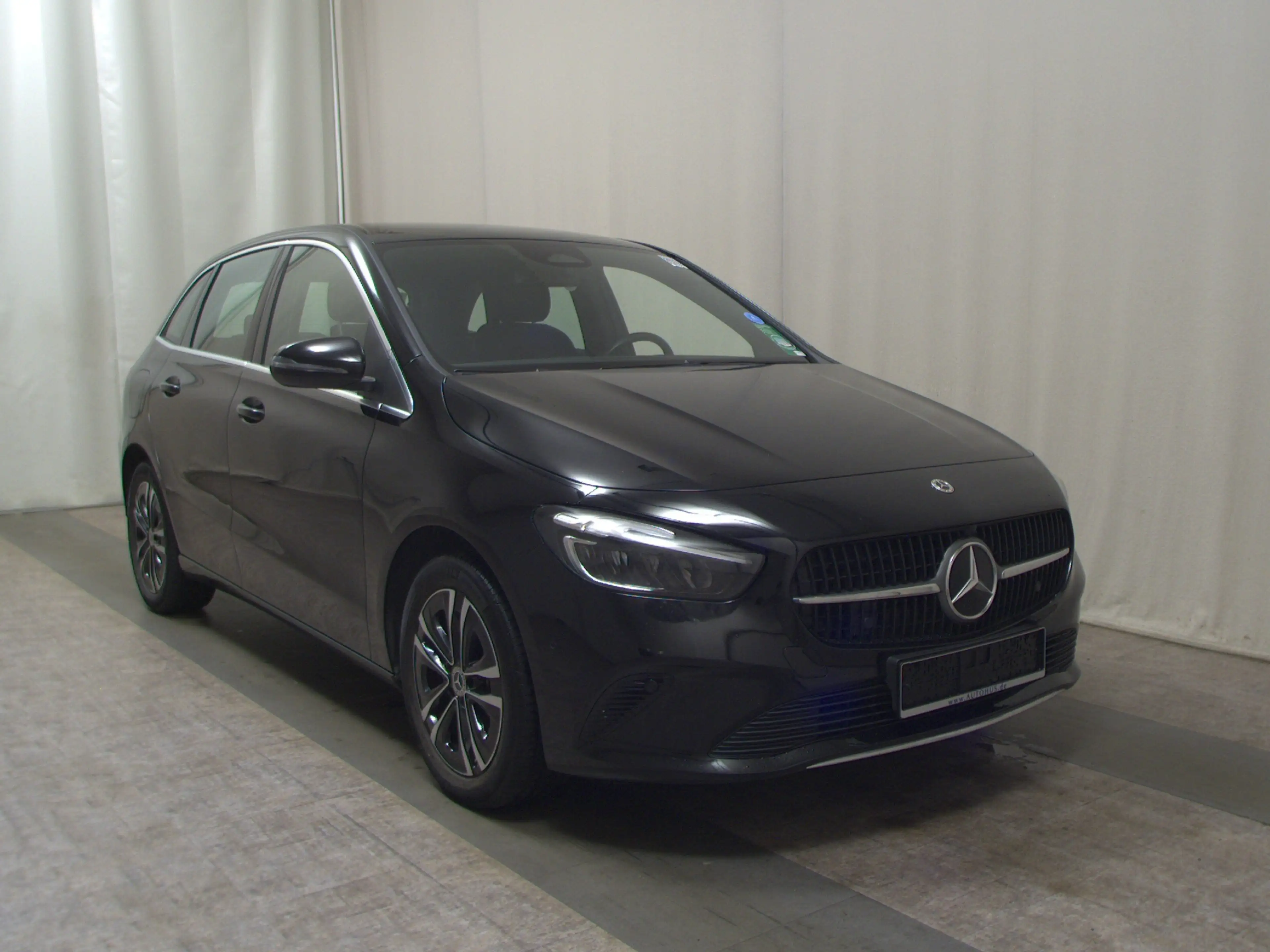 Mercedes-Benz B 250 e Progressive T-Leder Navi LED — photo 3
