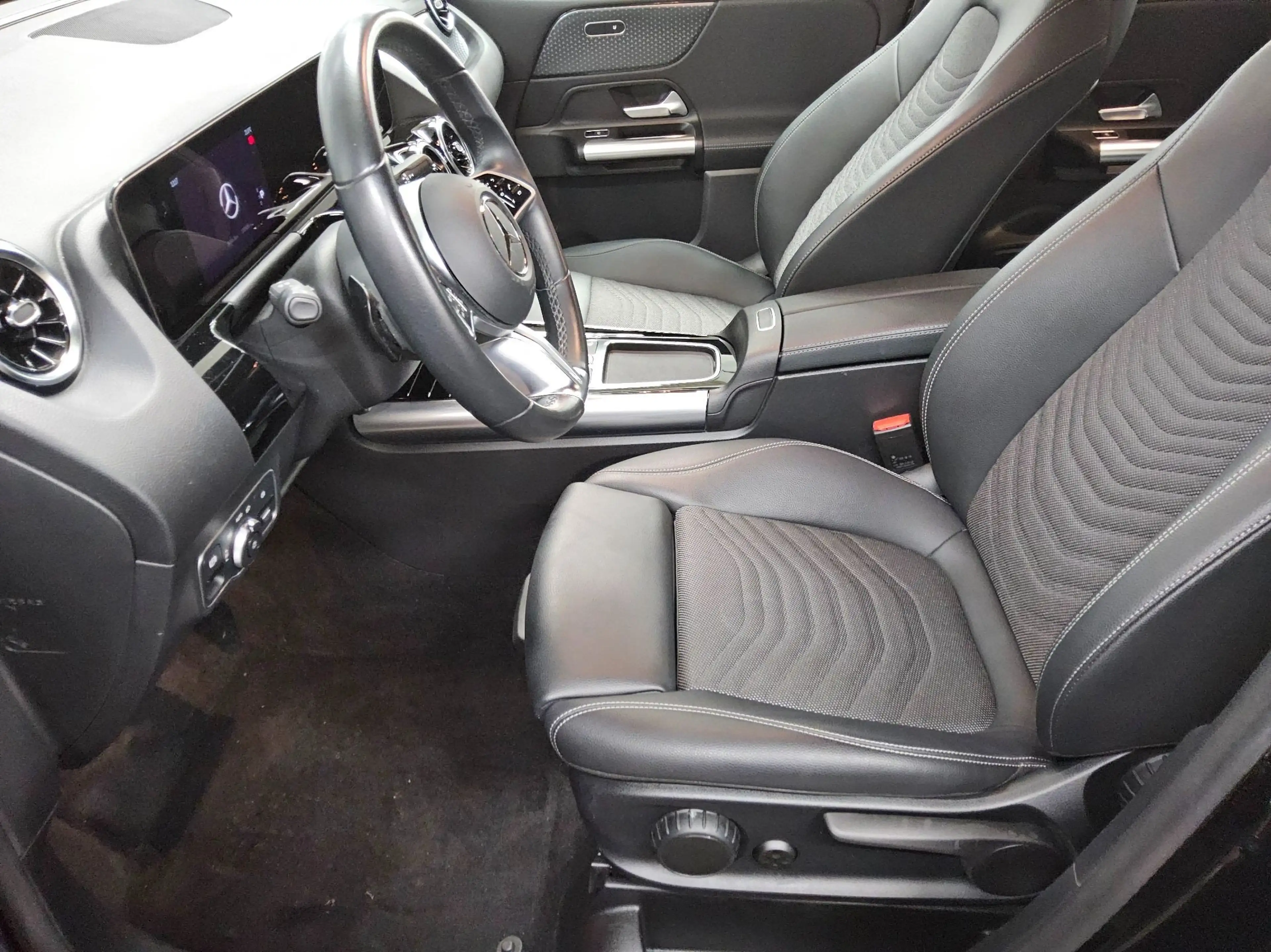 Mercedes-Benz B 250 e Progressive T-Leder Navi LED — photo 9