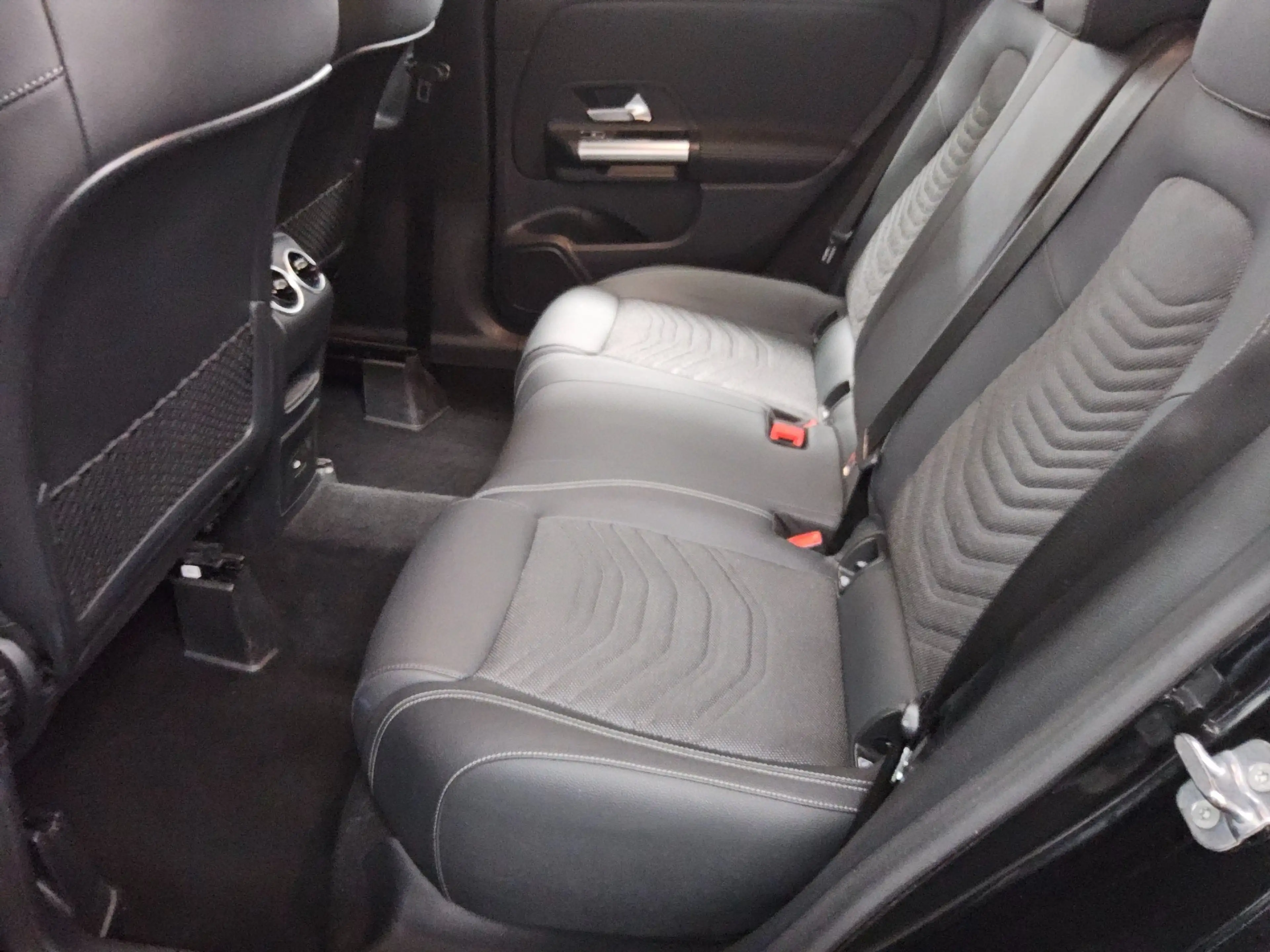 Mercedes-Benz B 250 e Progressive T-Leder Navi LED — photo 12