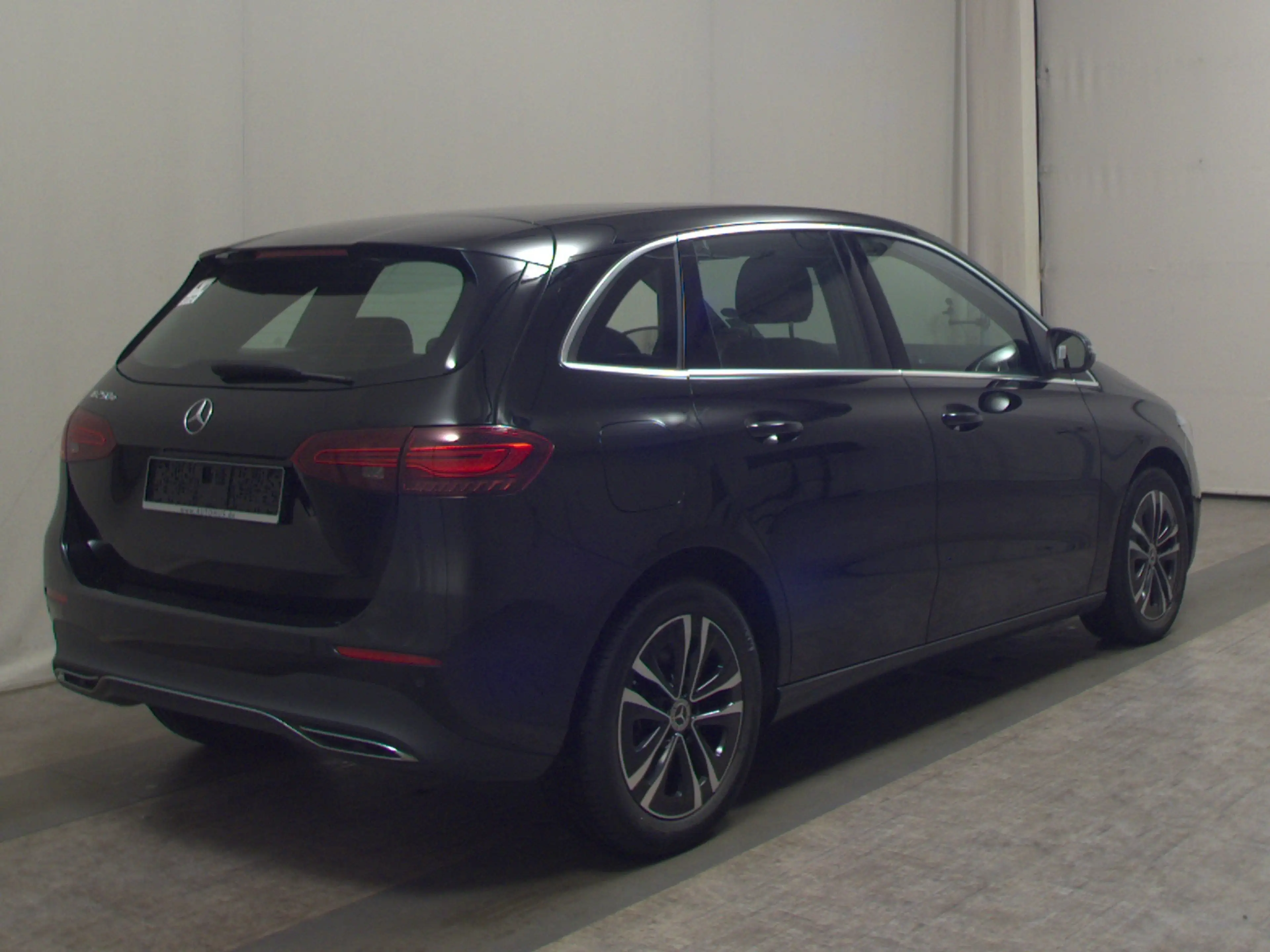 Mercedes-Benz B 250 e Progressive T-Leder Navi LED — photo 4