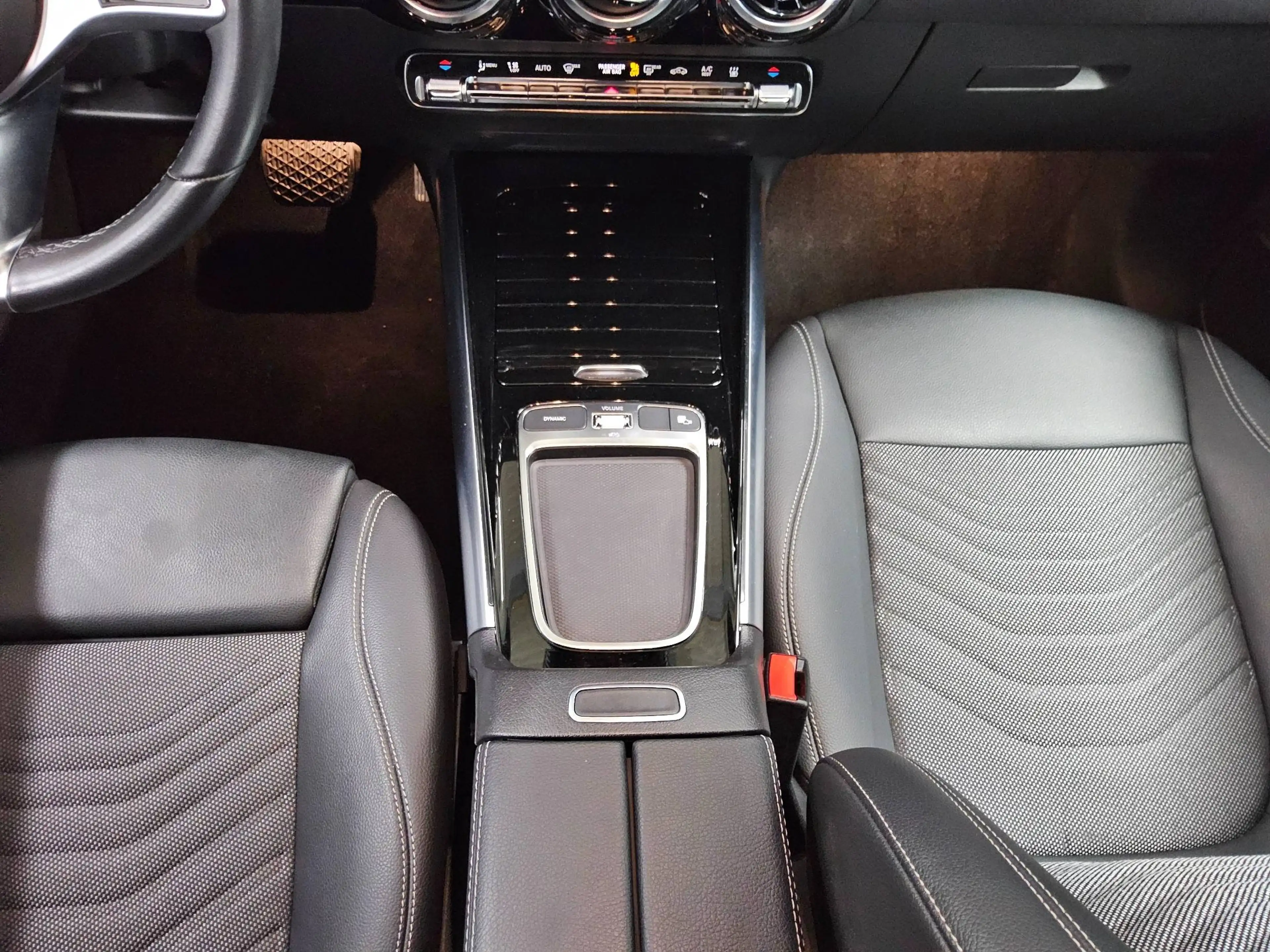 Mercedes-Benz B 250 e Progressive T-Leder Navi LED — photo 6