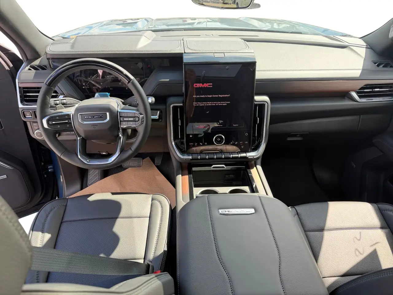 GMC Yukon снимка GMC Yukon
