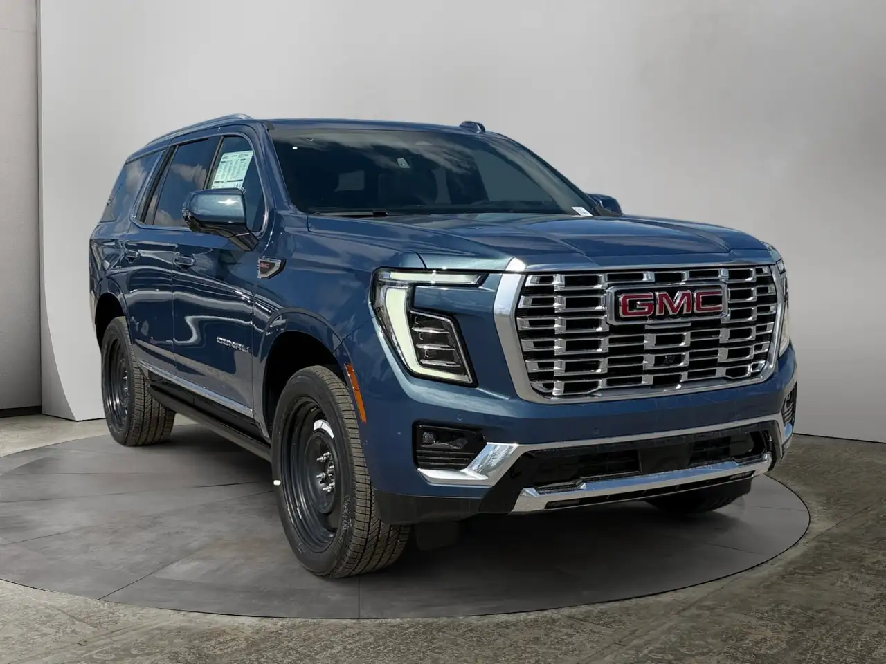 GMC Yukon снимка GMC Yukon