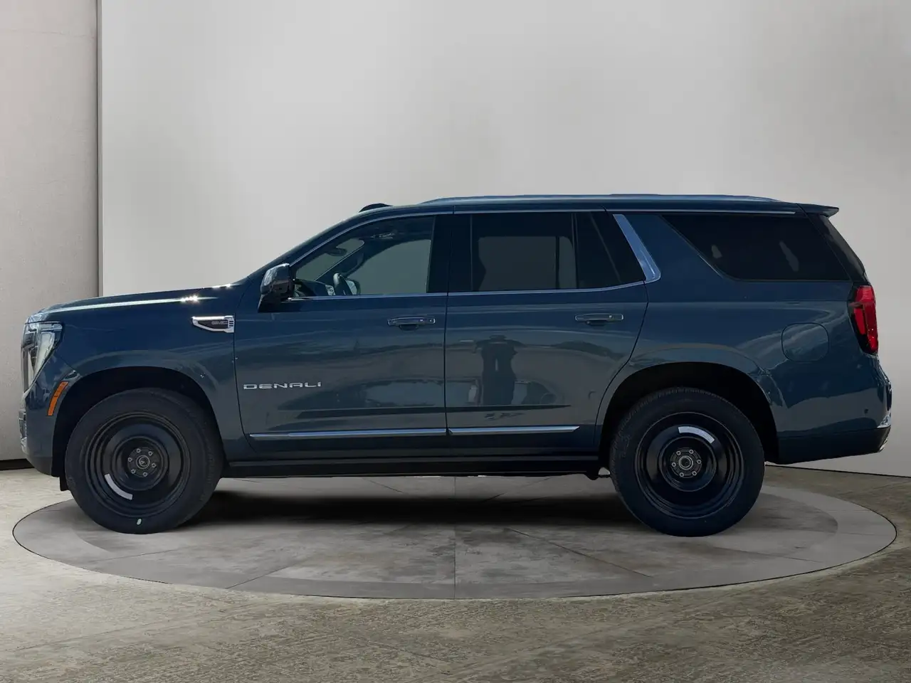 GMC Yukon снимка GMC Yukon
