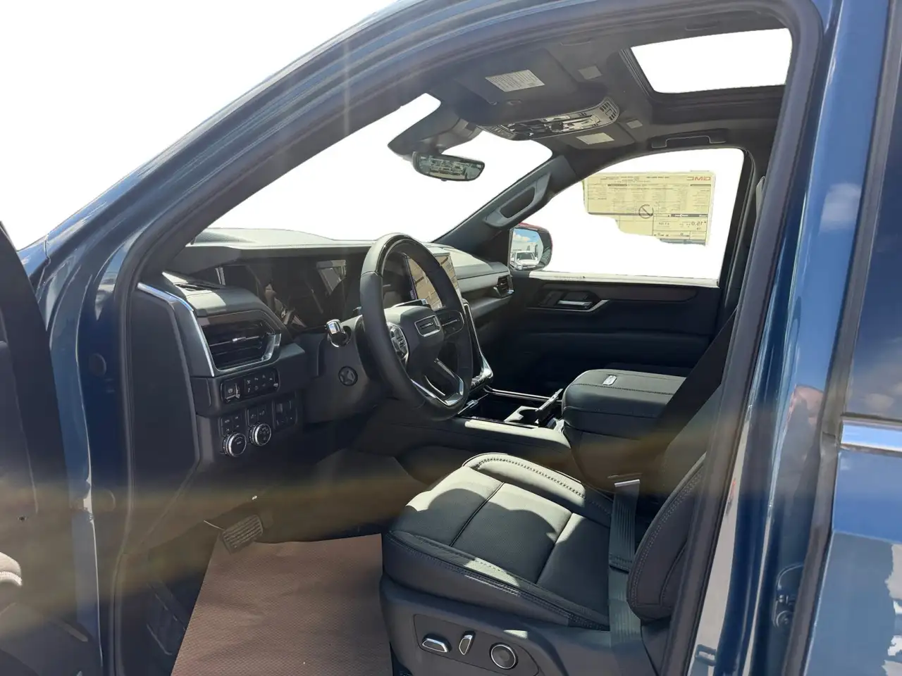 GMC Yukon снимка GMC Yukon