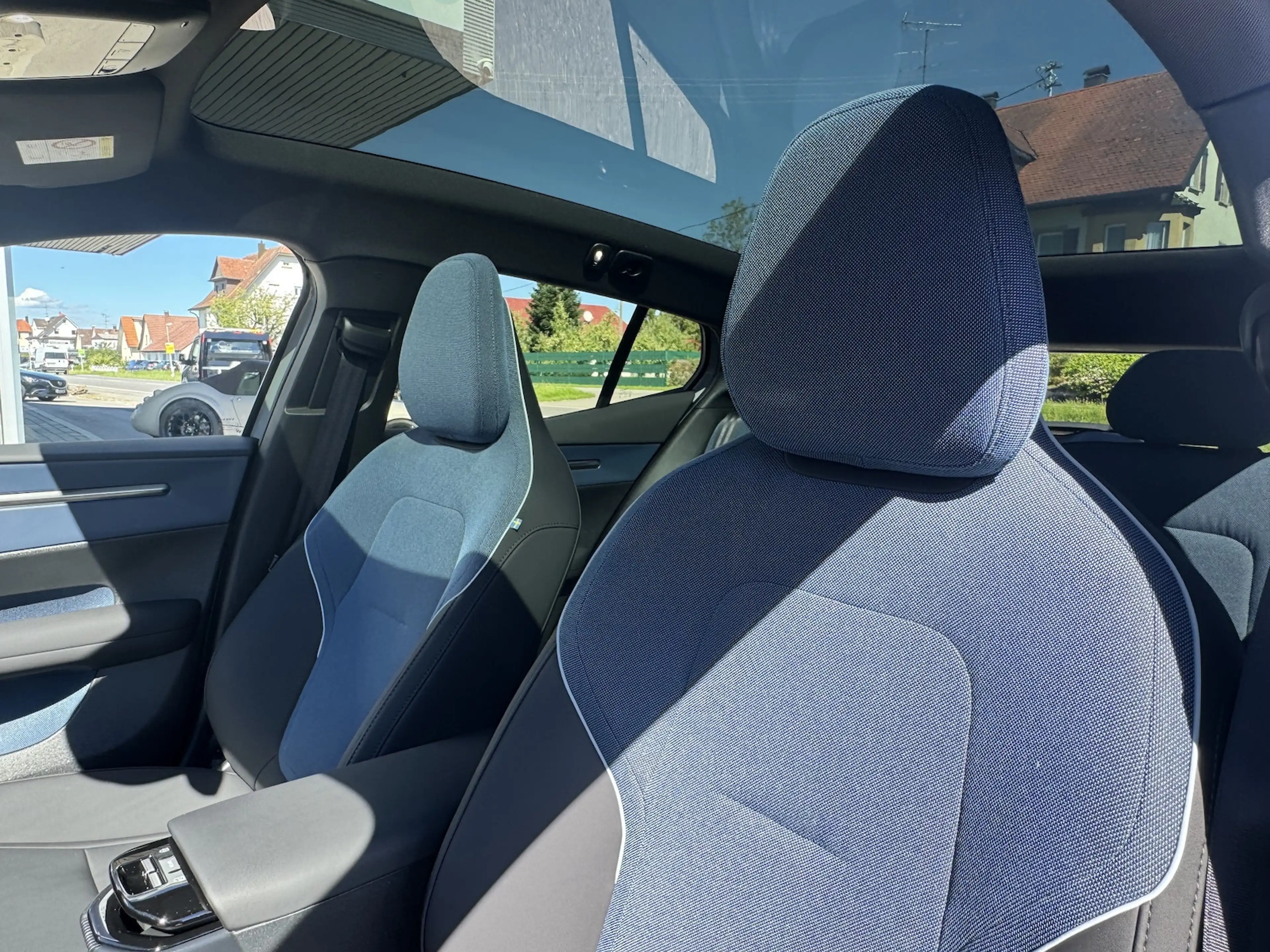 Volvo EX30 Twin*Ultra*NP 58.465*Winterpkt*Indigo*MJ26 — photo 10