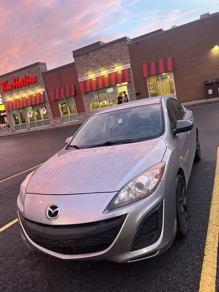 Mazda 3 снимка Mazda 3