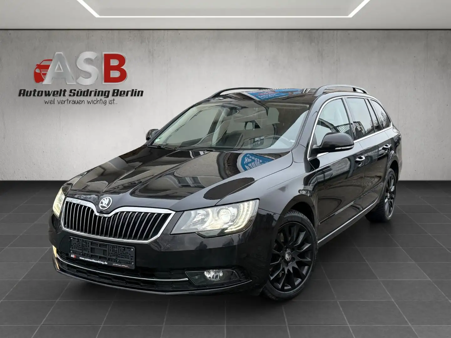 Skoda Superb 2,0 TDI Combi Exclusive DSG*Navi*Xenon* Noir - 1