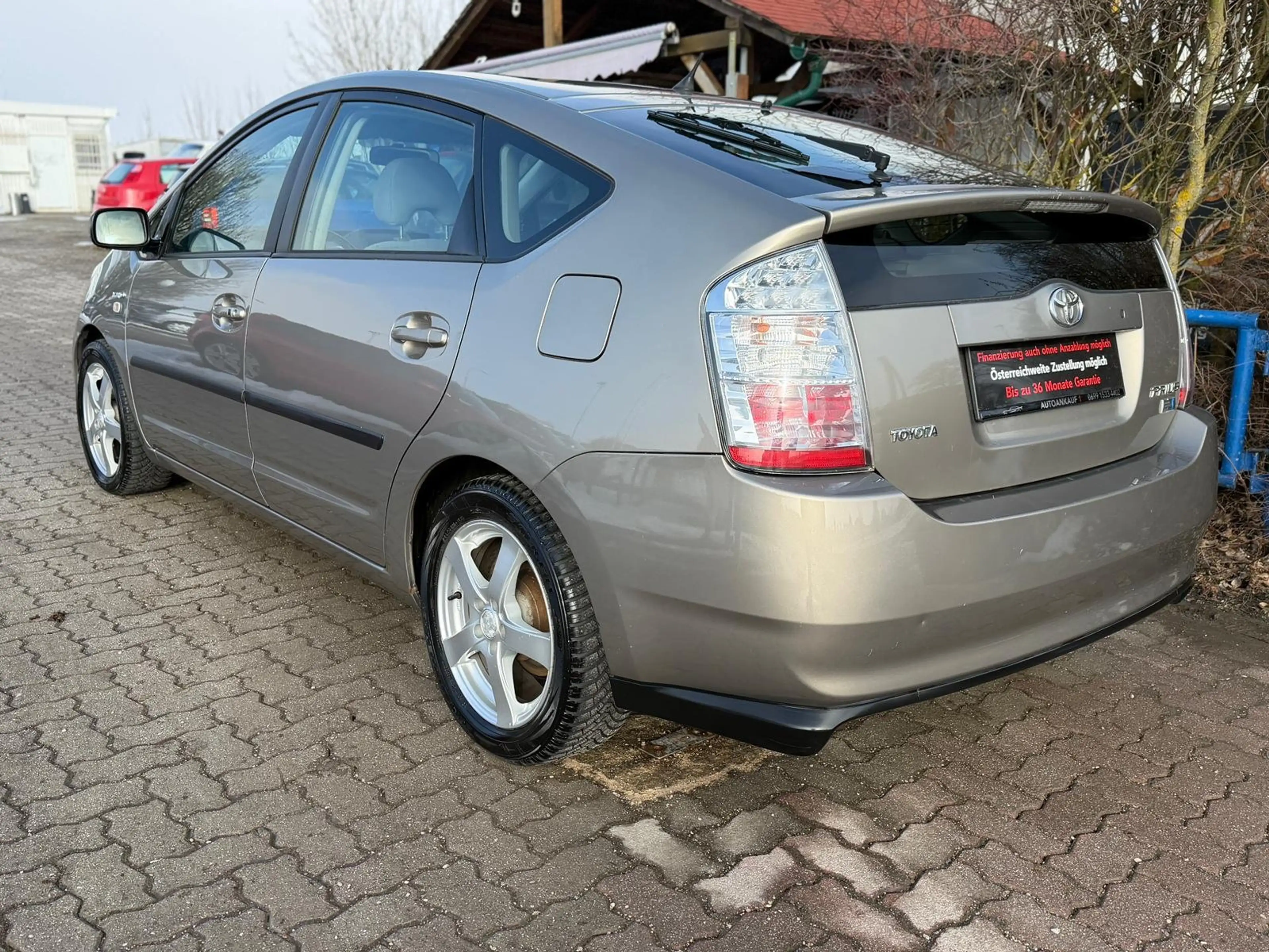 Toyota Prius 1,5 VVT-i Hybrid**Pickerl Service Neu**1.Besitz** — photo 4