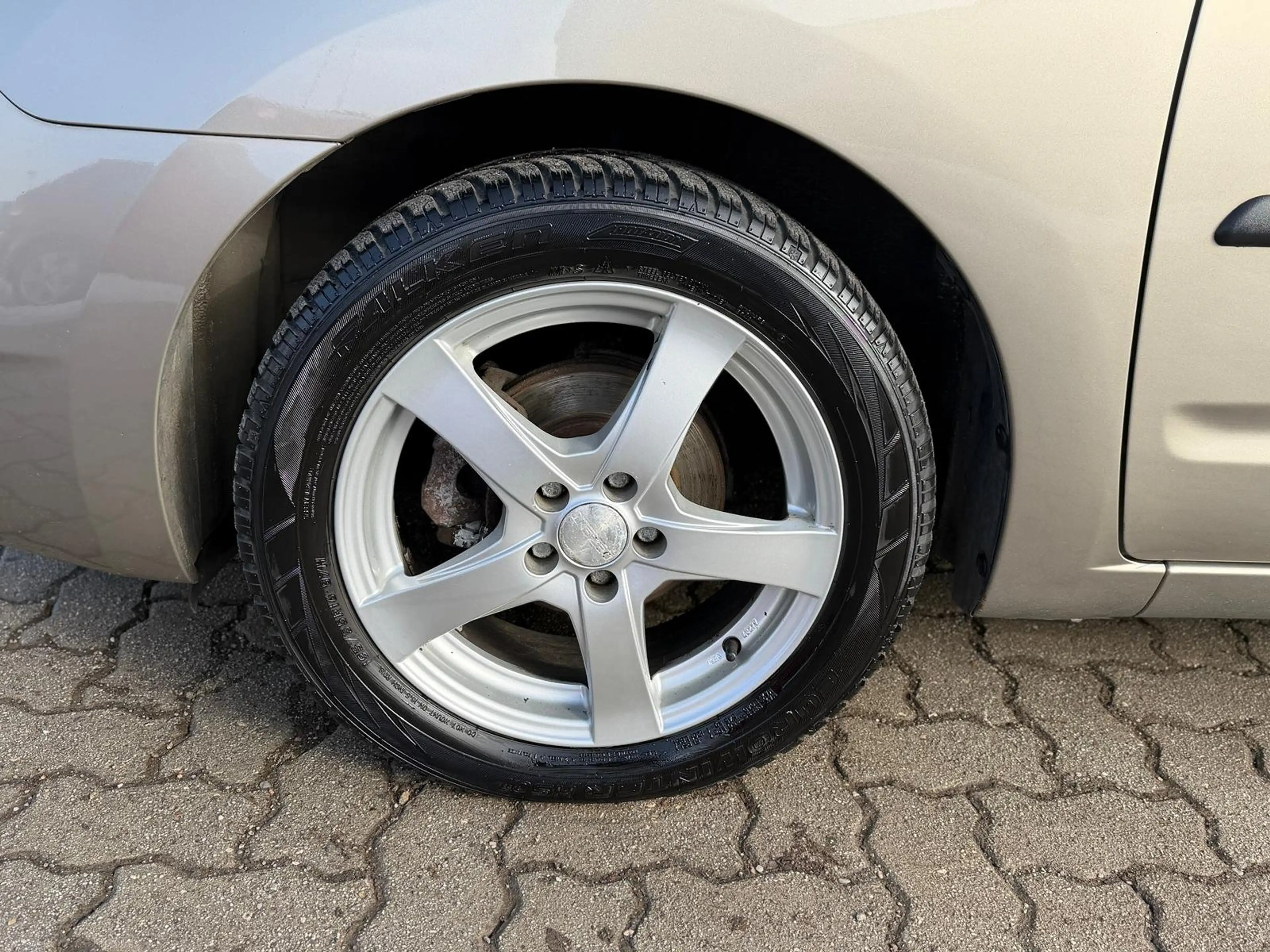 Toyota Prius 1,5 VVT-i Hybrid**Pickerl Service Neu**1.Besitz** — photo 7