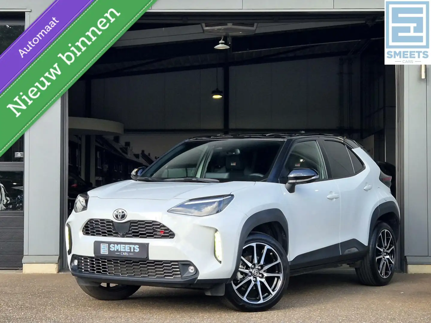 Toyota Yaris Cross 1.5 Hybrid GR Sport Automaat |Nav|Cam|Top! Grijs - 1