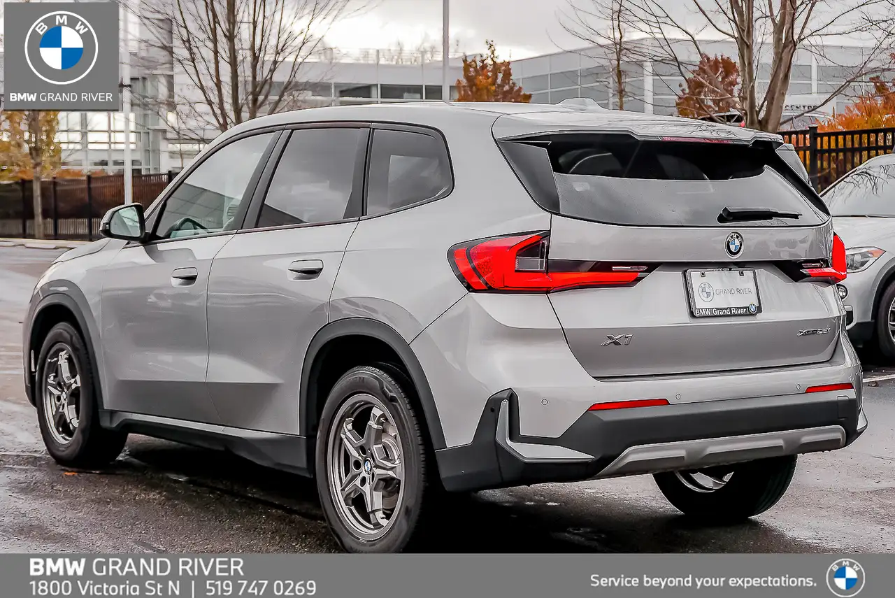 BMW X1 снимка BMW X1