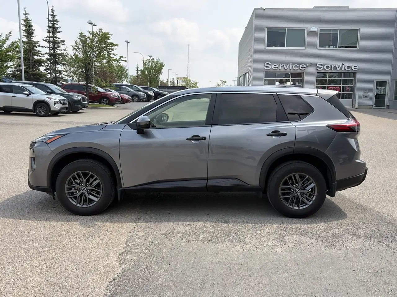 Nissan Rogue снимка Nissan Rogue