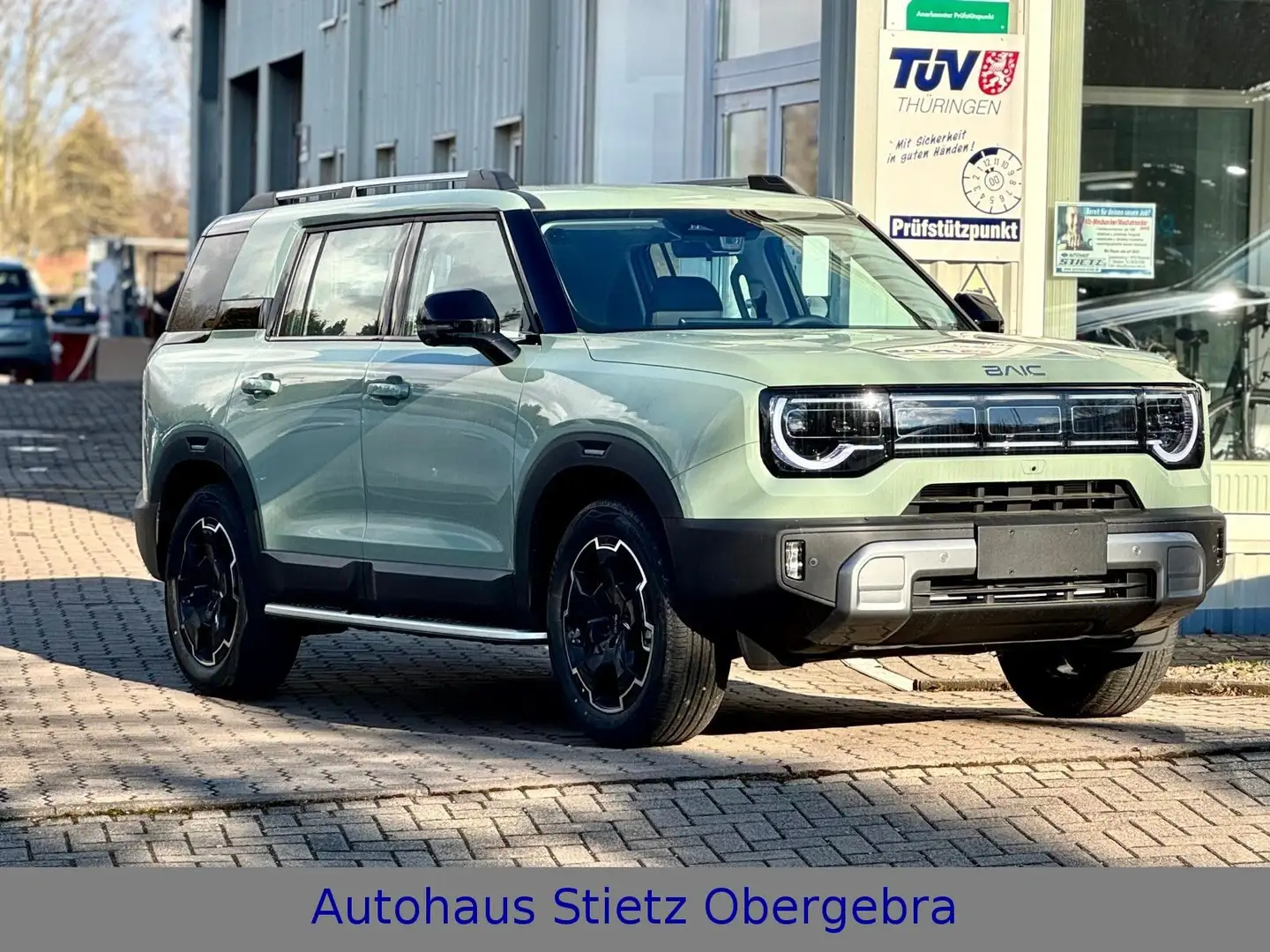 BAIC BJ30 e HEV 4X4 Mega SUV, versch.Farben vorrätig Negru - 2