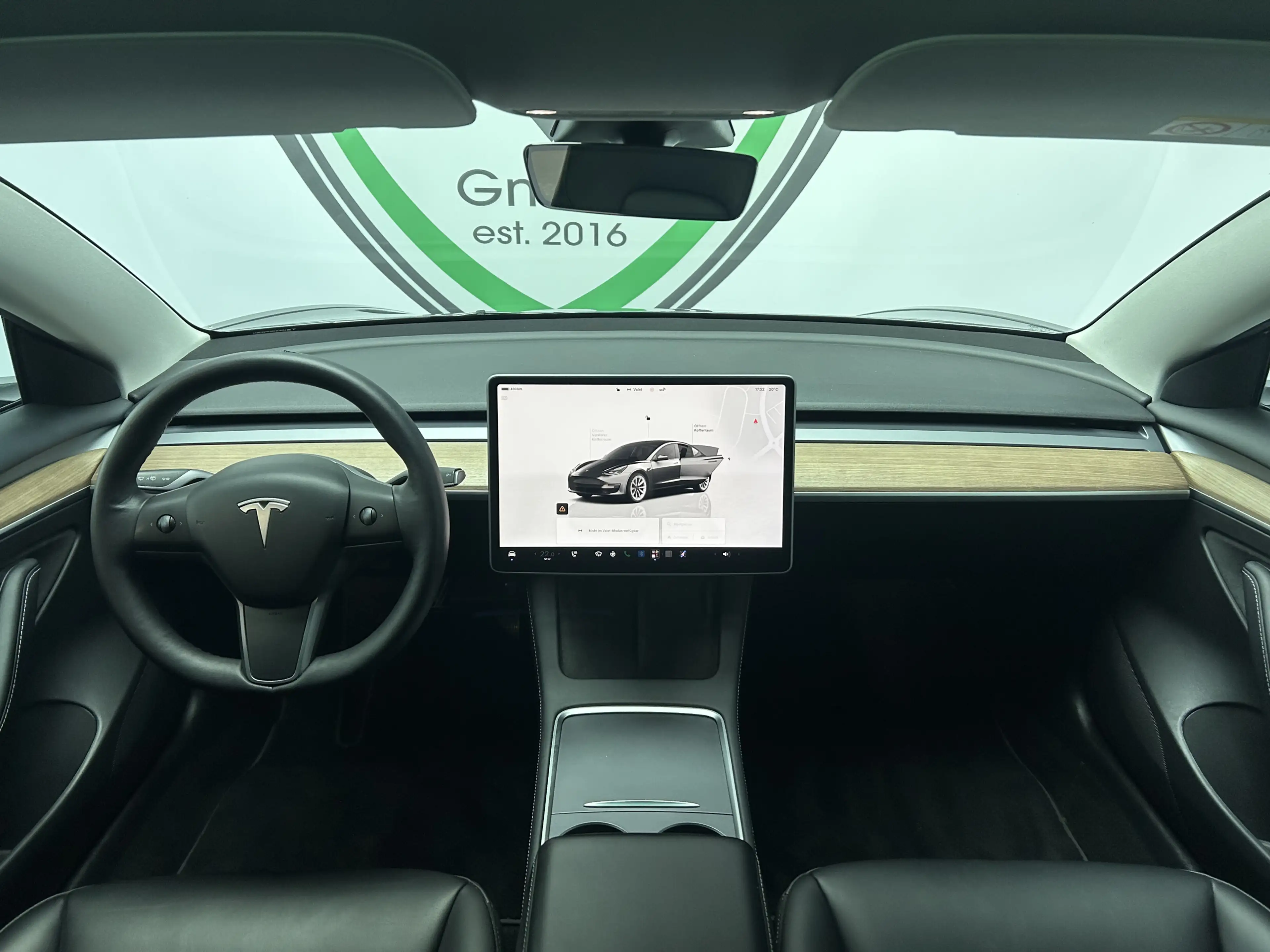 Tesla Model 3 Long Range Dual AWD Pano Navi LED — photo 10