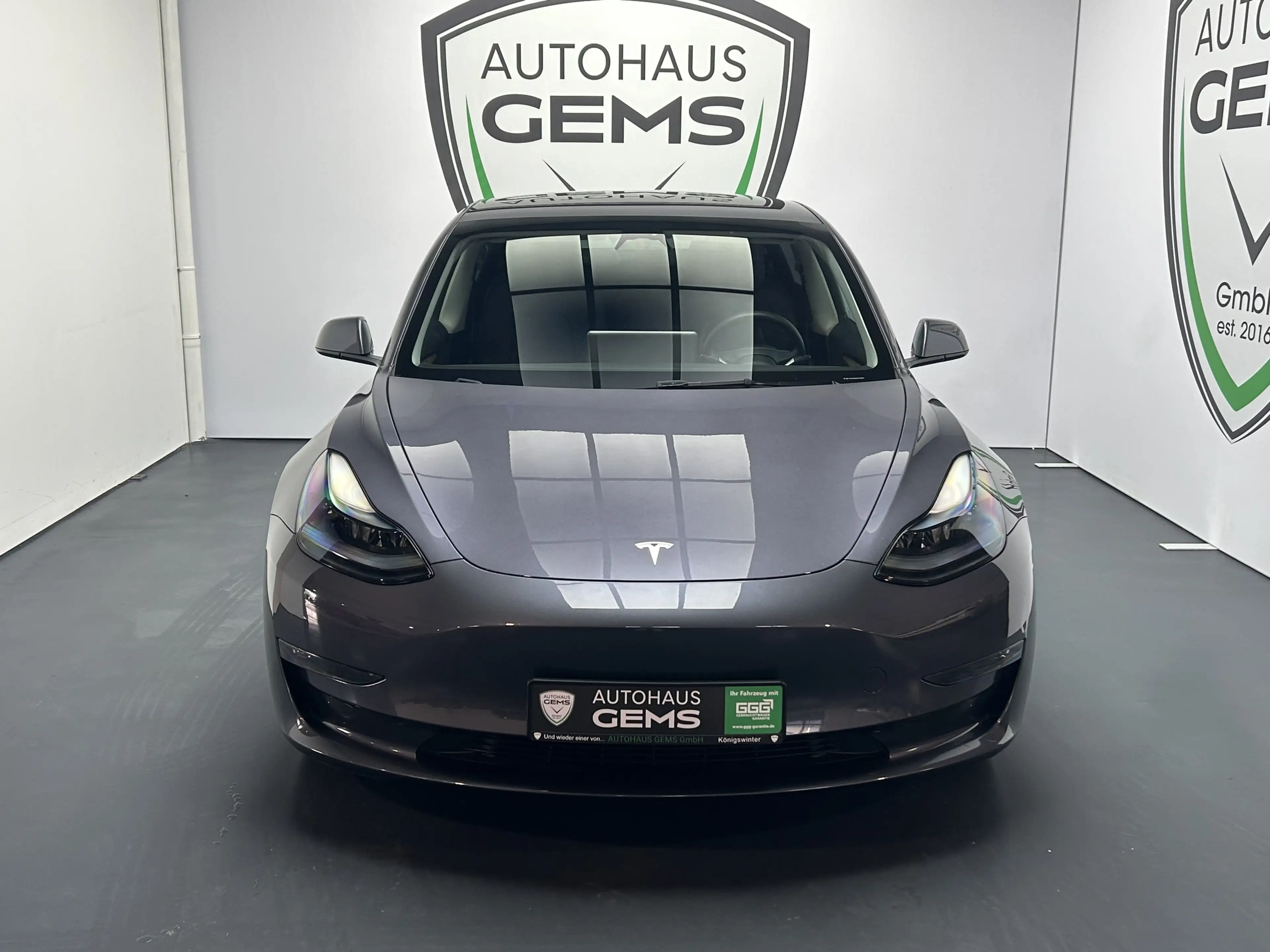 Tesla Model 3 Long Range Dual AWD Pano Navi LED — photo 2