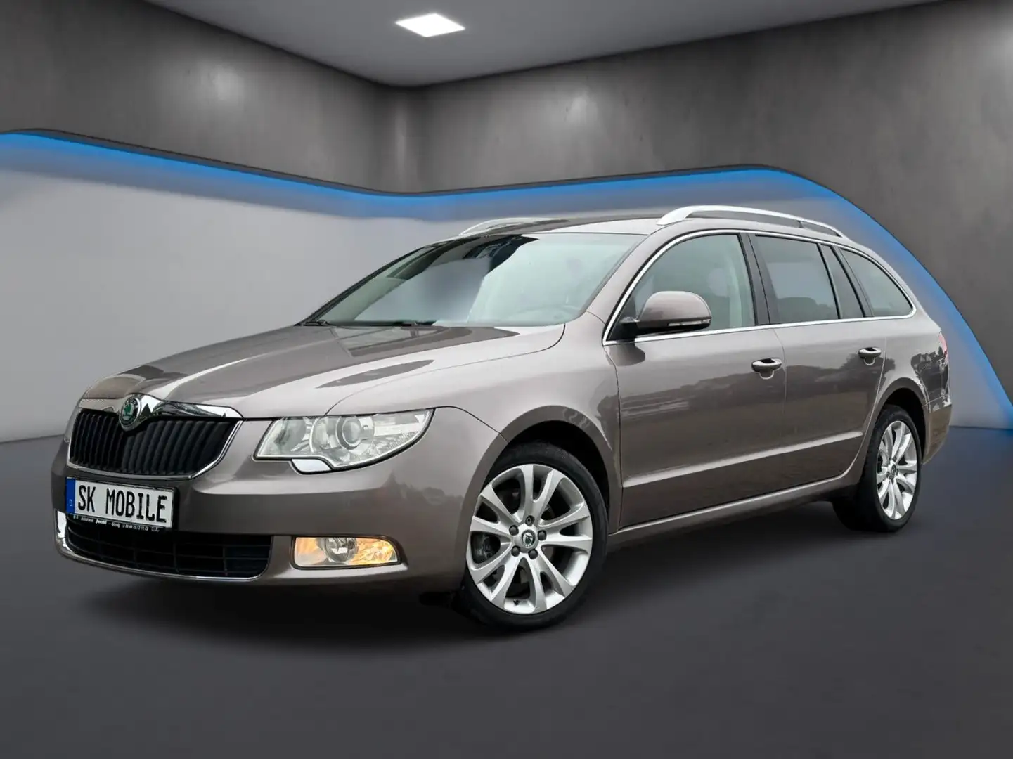 Skoda Superb Combi Bi-XEN*PDC*StandHz*KLIMA Mauve - 1