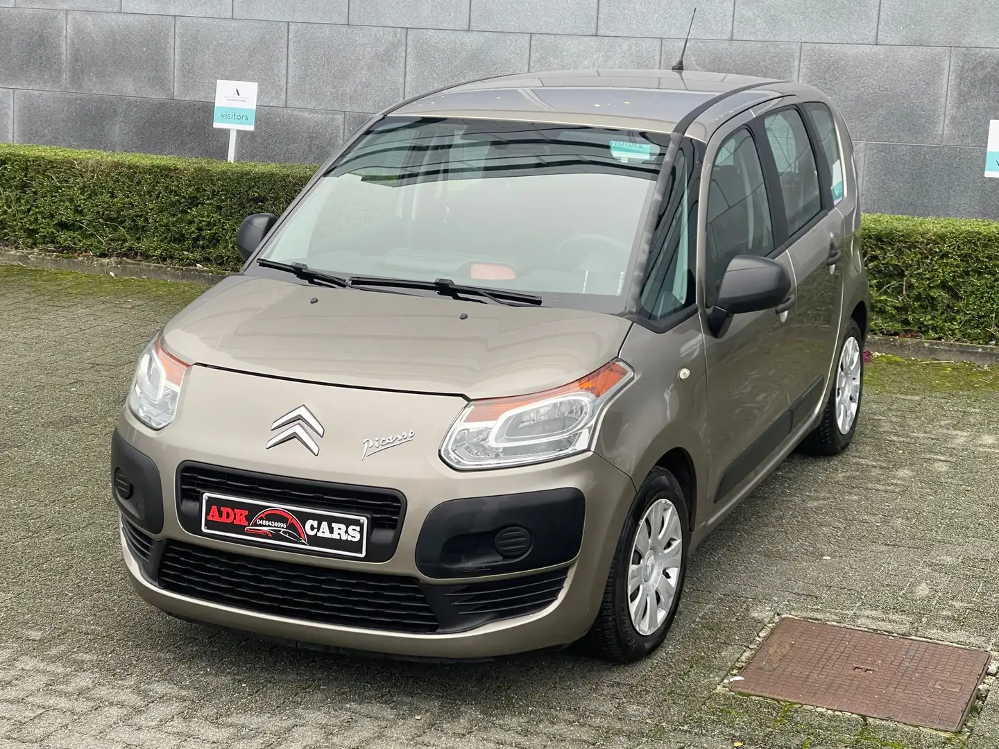 Citroen C3 Picasso 1.4i Attraction Béžová - 2