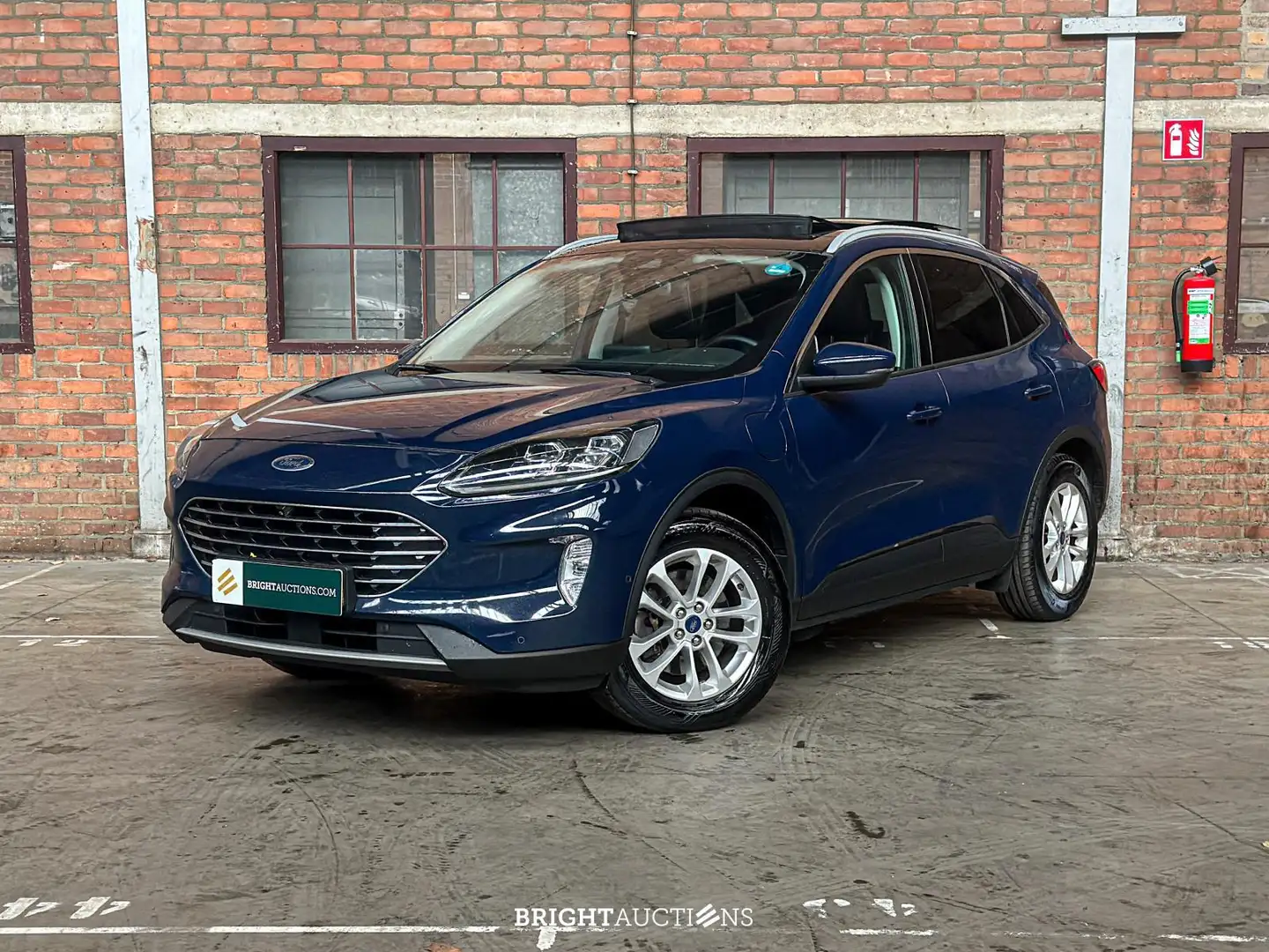 Ford Kuga 2.5 PHEV Titanium X Blauw - 1