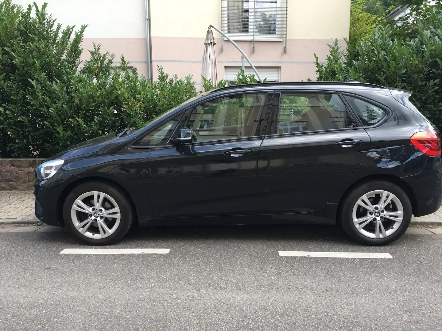 BMW 218 2er Active Tourer Diesel 218d Active Tourer Advant Schwarz - 2