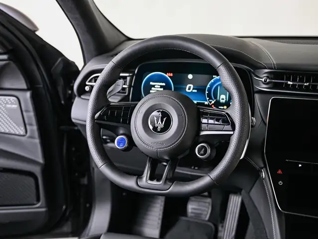 Maserati Grecale view 11