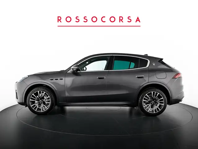 Maserati Grecale view 3