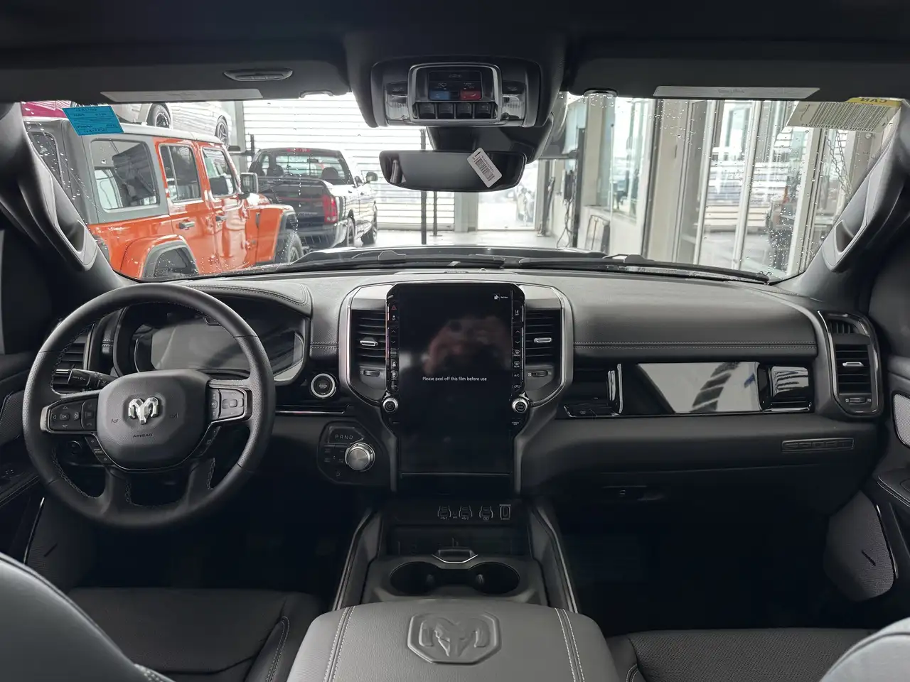 RAM 1500 снимка RAM 1500