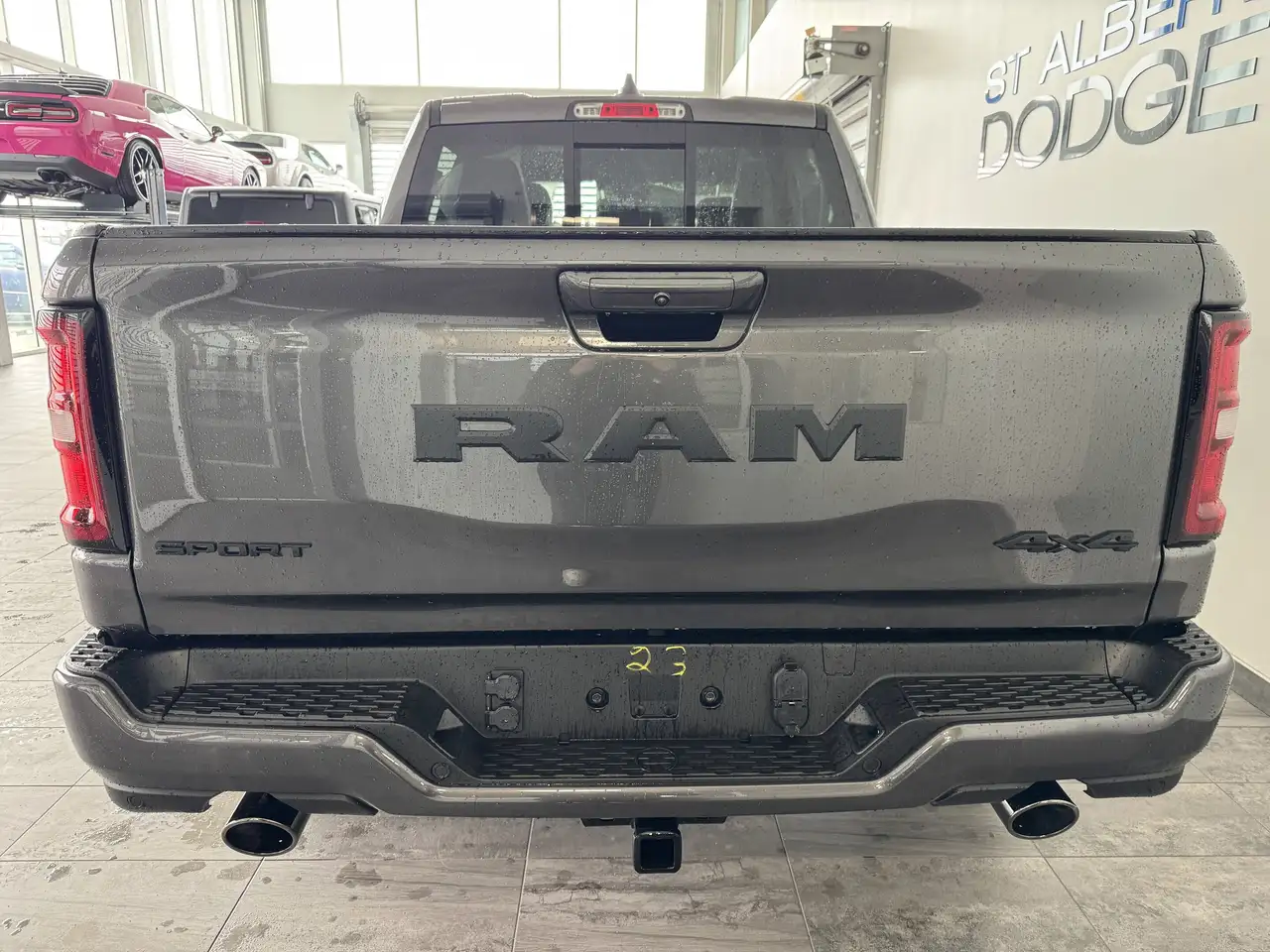 RAM 1500 снимка RAM 1500