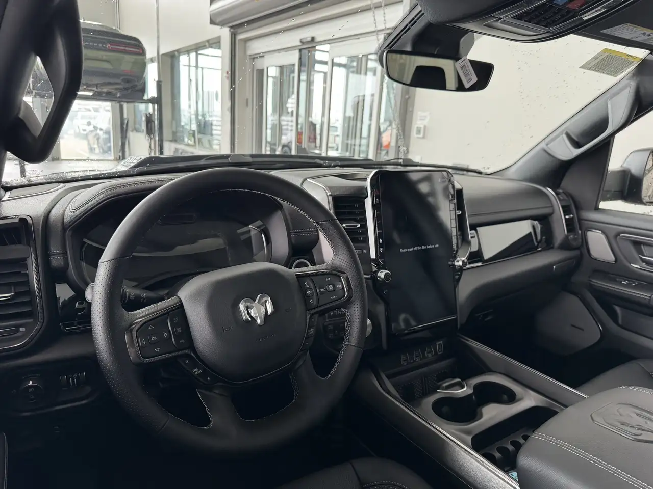 RAM 1500 снимка RAM 1500