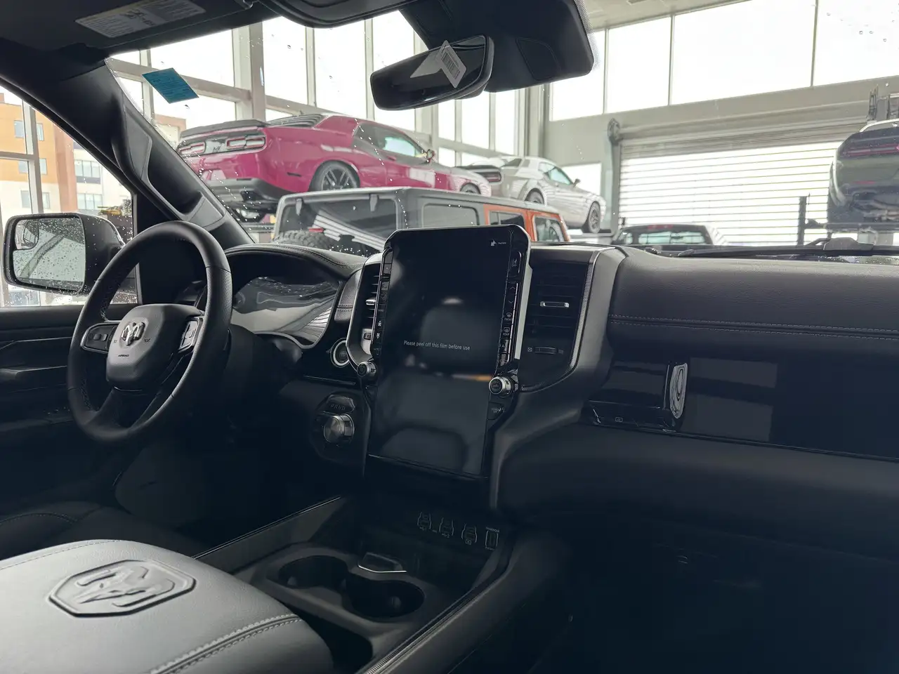 RAM 1500 снимка RAM 1500