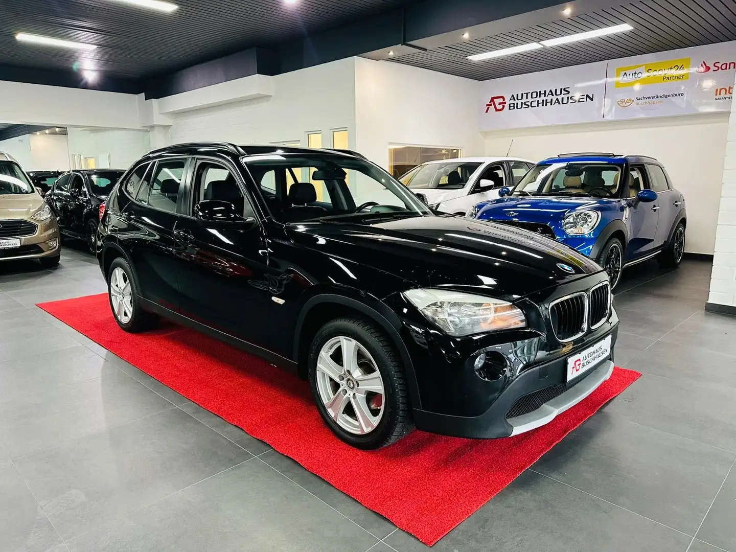 BMW X1 18 i sDrive*1Hd*TÜV+StKette Neu*PDC*Ldr*SHeft Noir - 1