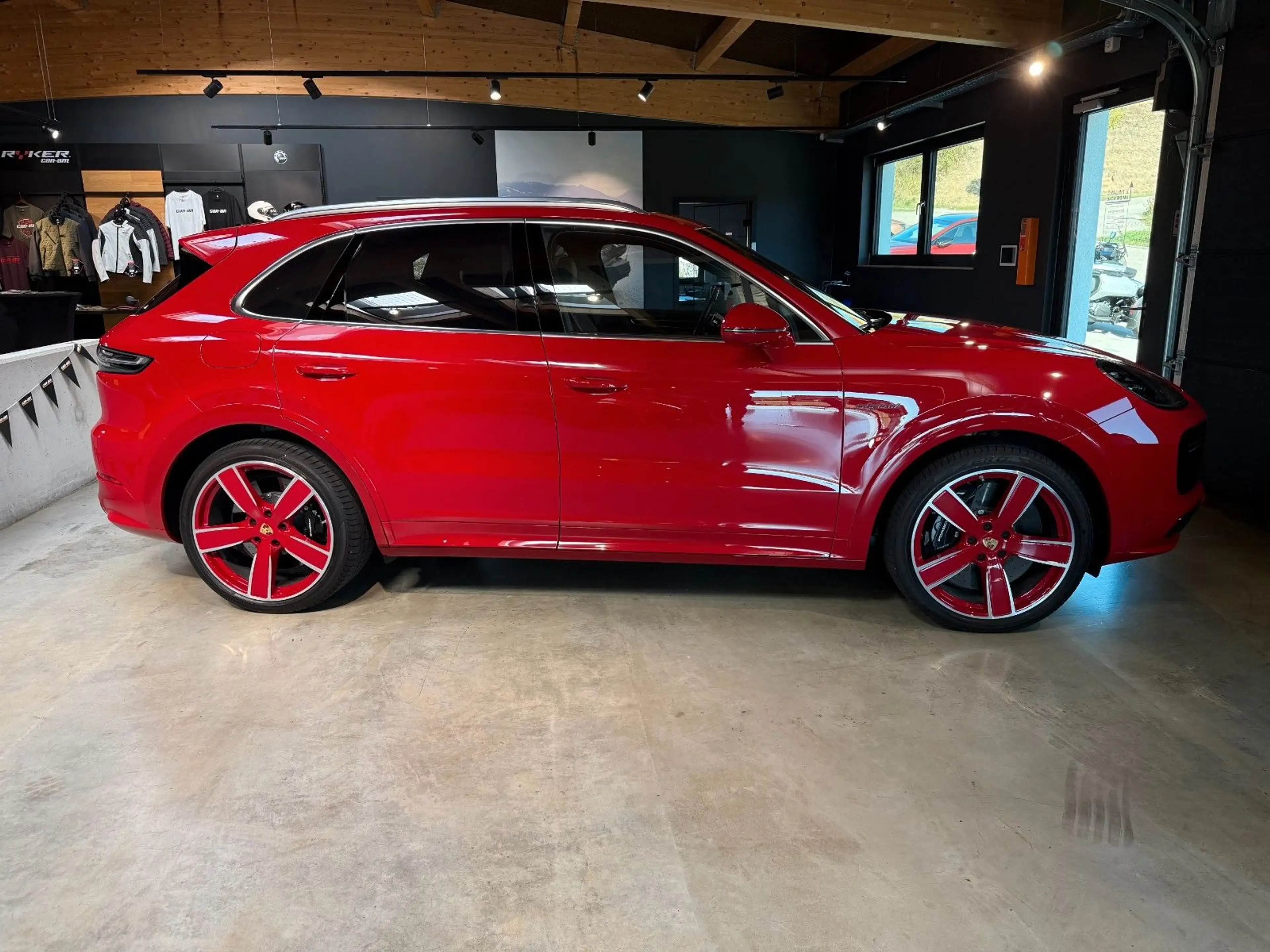 Porsche Cayenne Turbo S E-Hybrid — photo 10