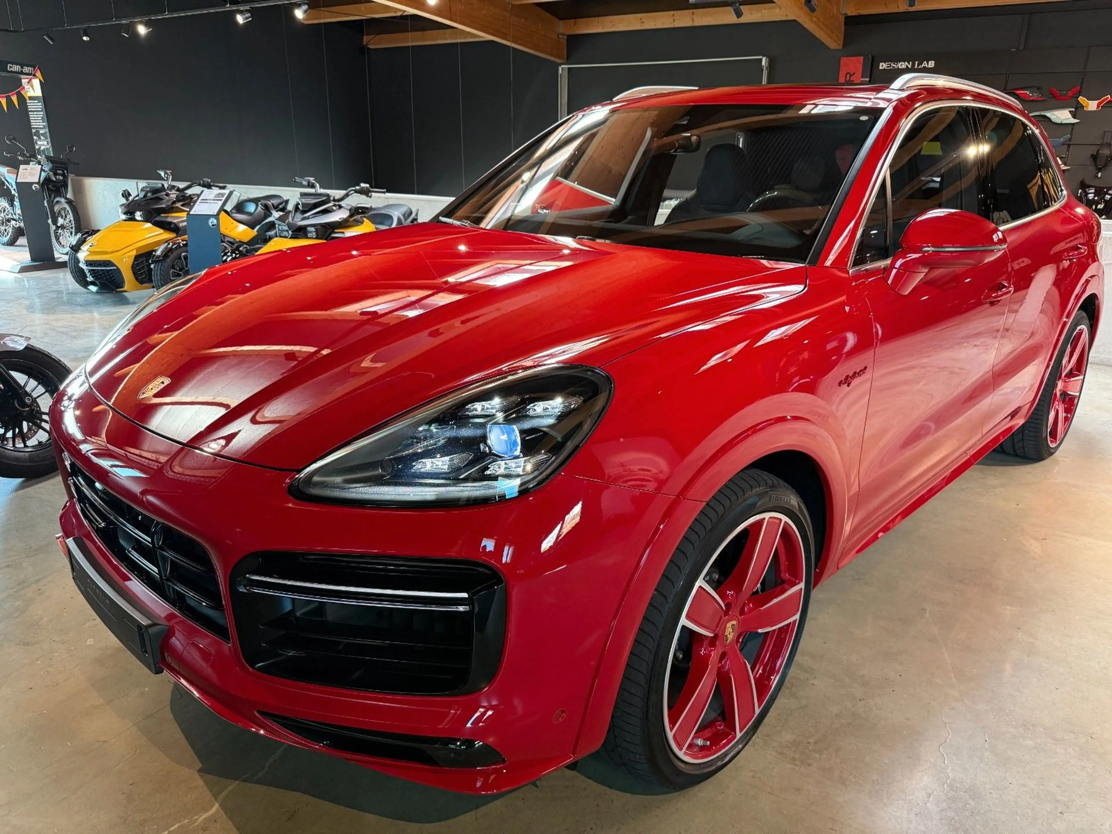Porsche Cayenne Turbo S E-Hybrid — photo 45