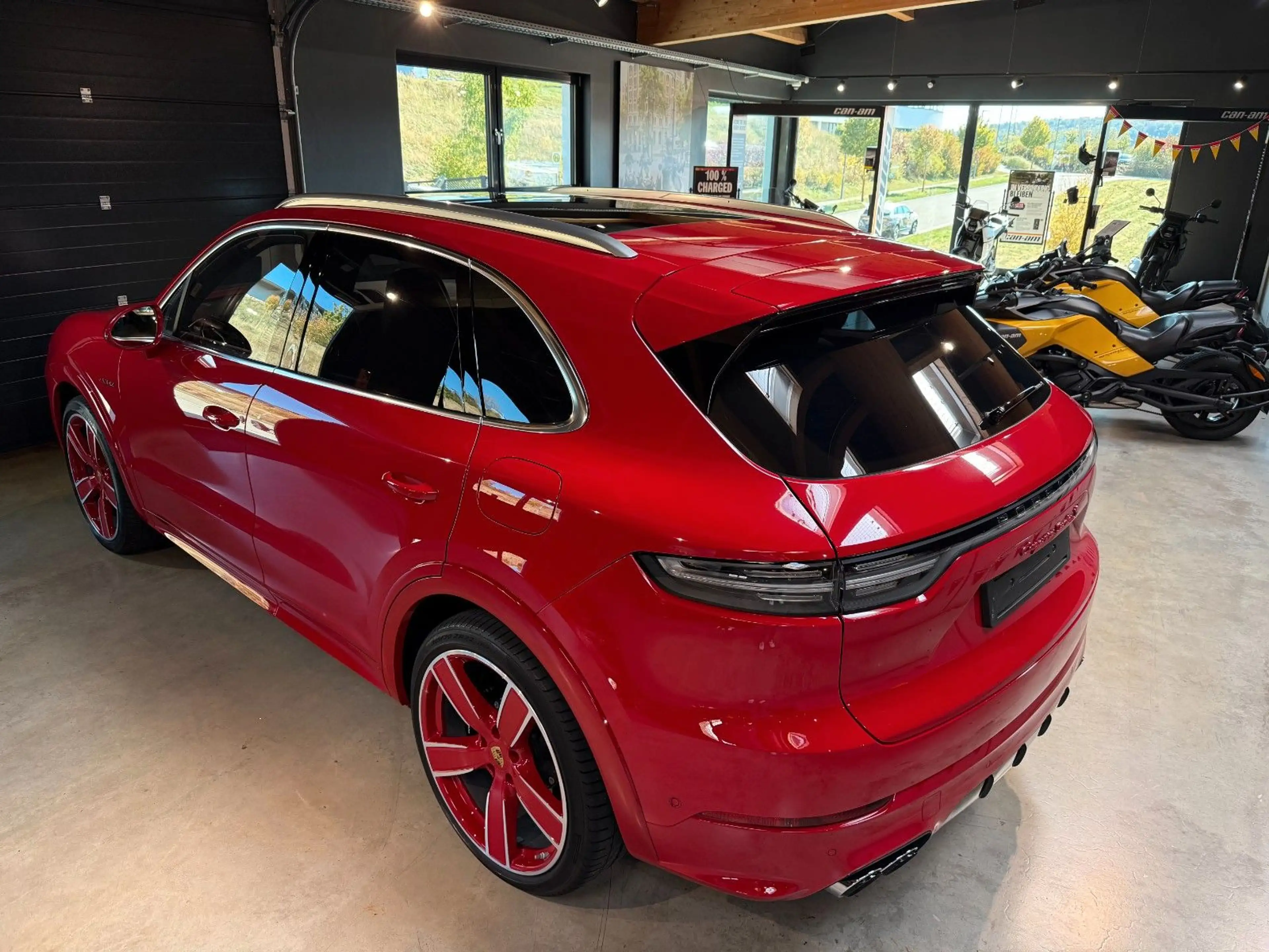 Porsche Cayenne Turbo S E-Hybrid — photo 7