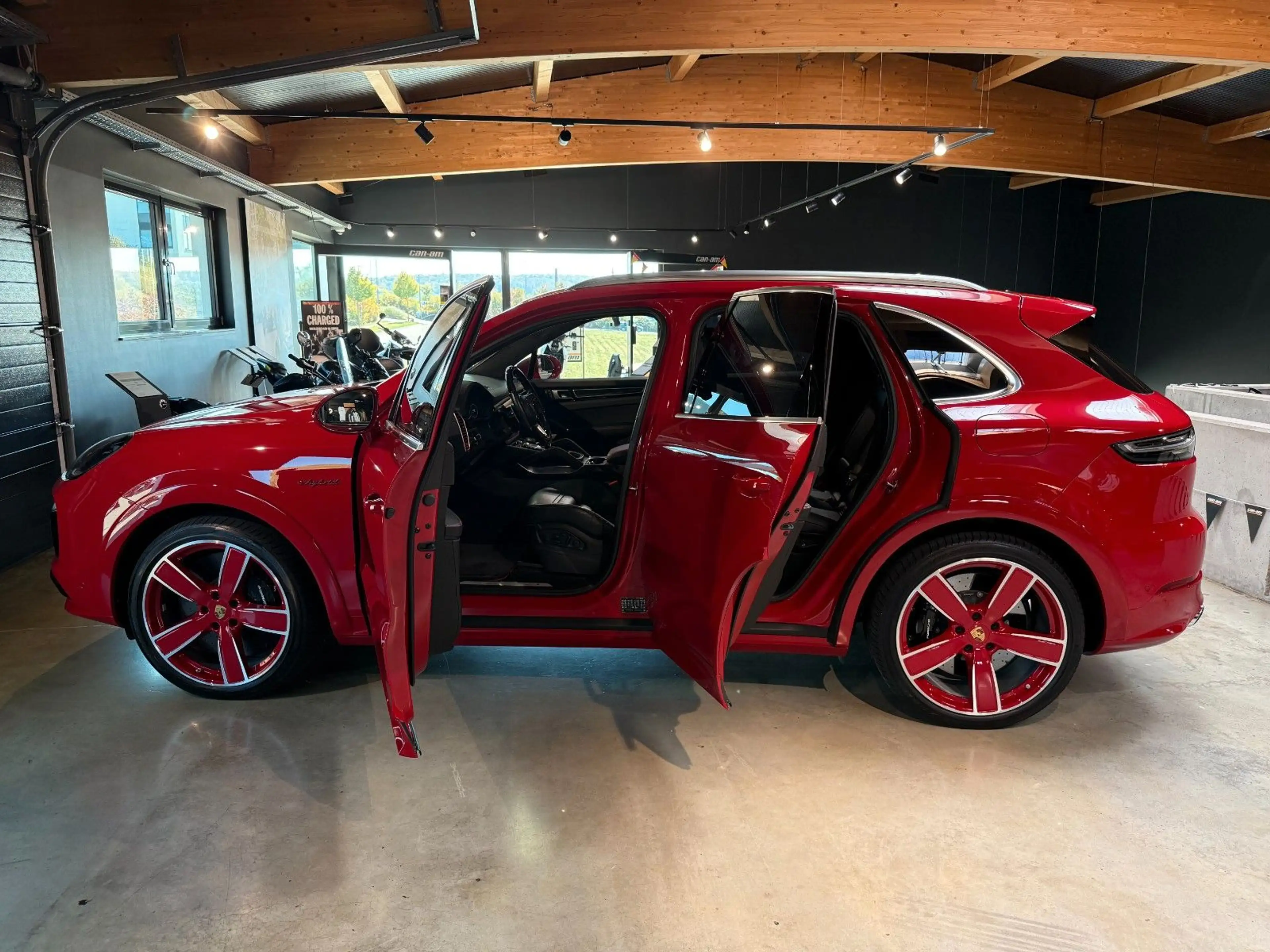 Porsche Cayenne Turbo S E-Hybrid — photo 24