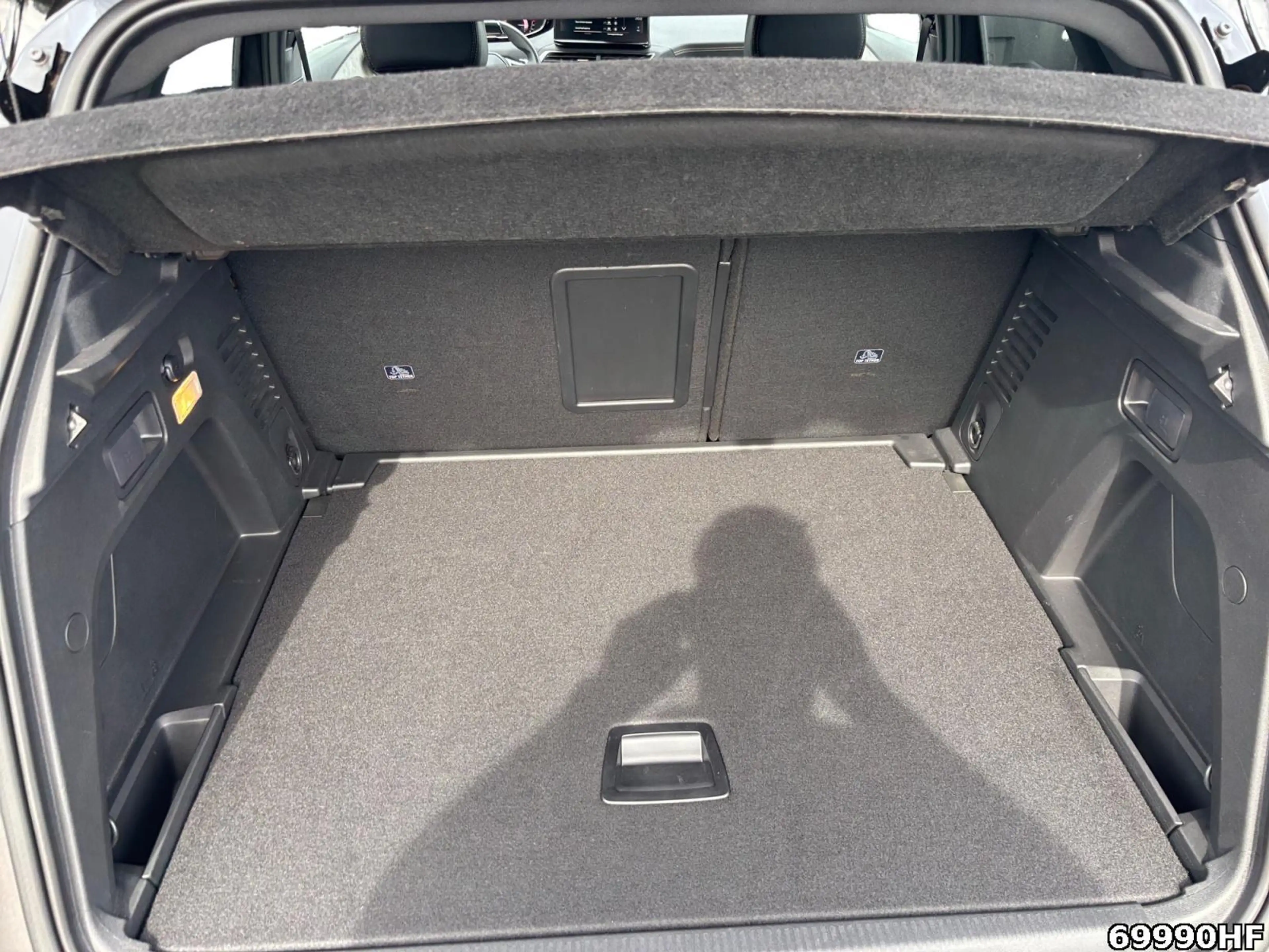 Peugeot 3008 1.5 BlueHDi 130 GT *NAVI*SHZ*KAMERA*LED* — photo 6