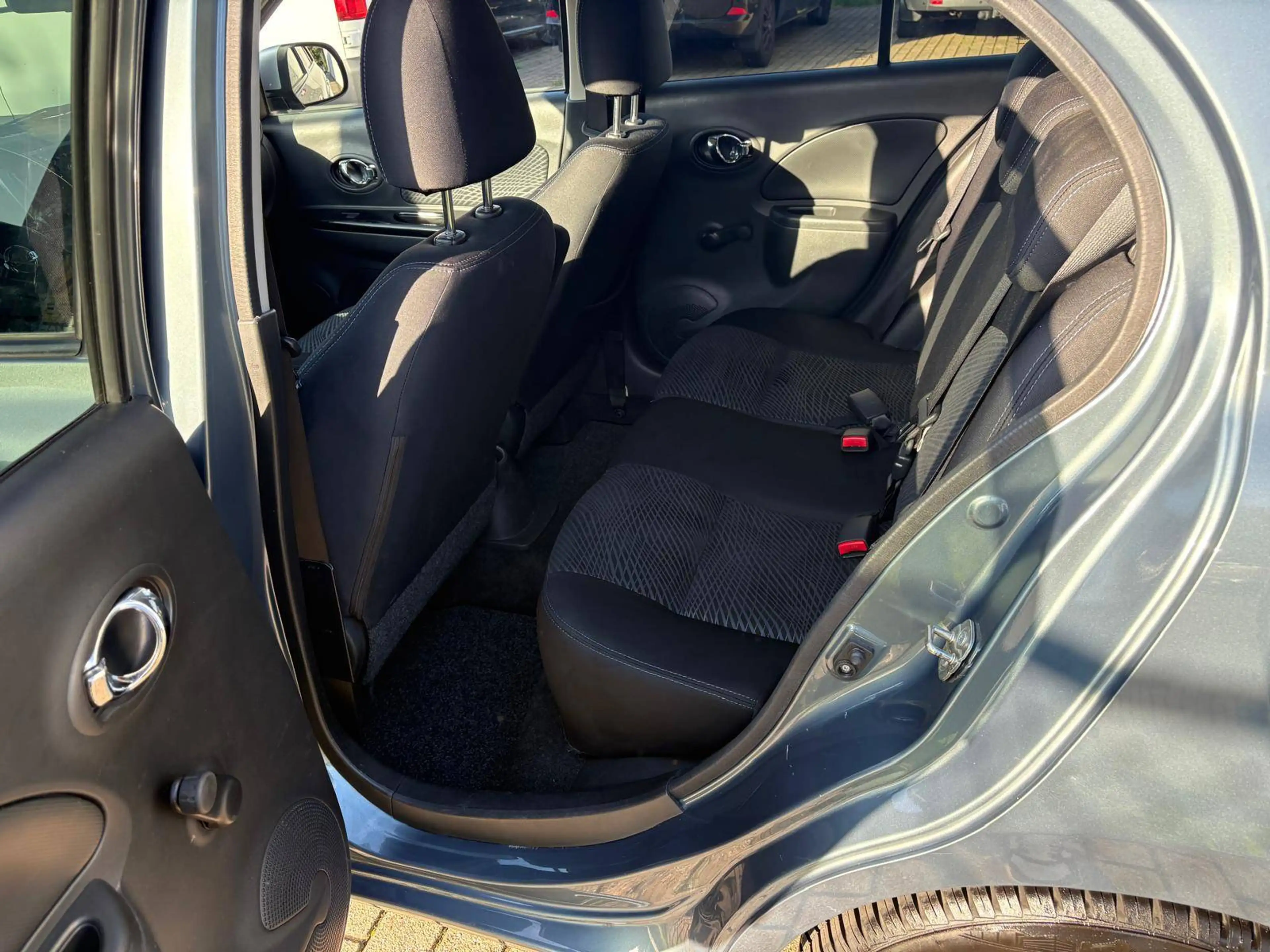 Nissan Micra Micra 1.2i N-TEC CVT — photo 9